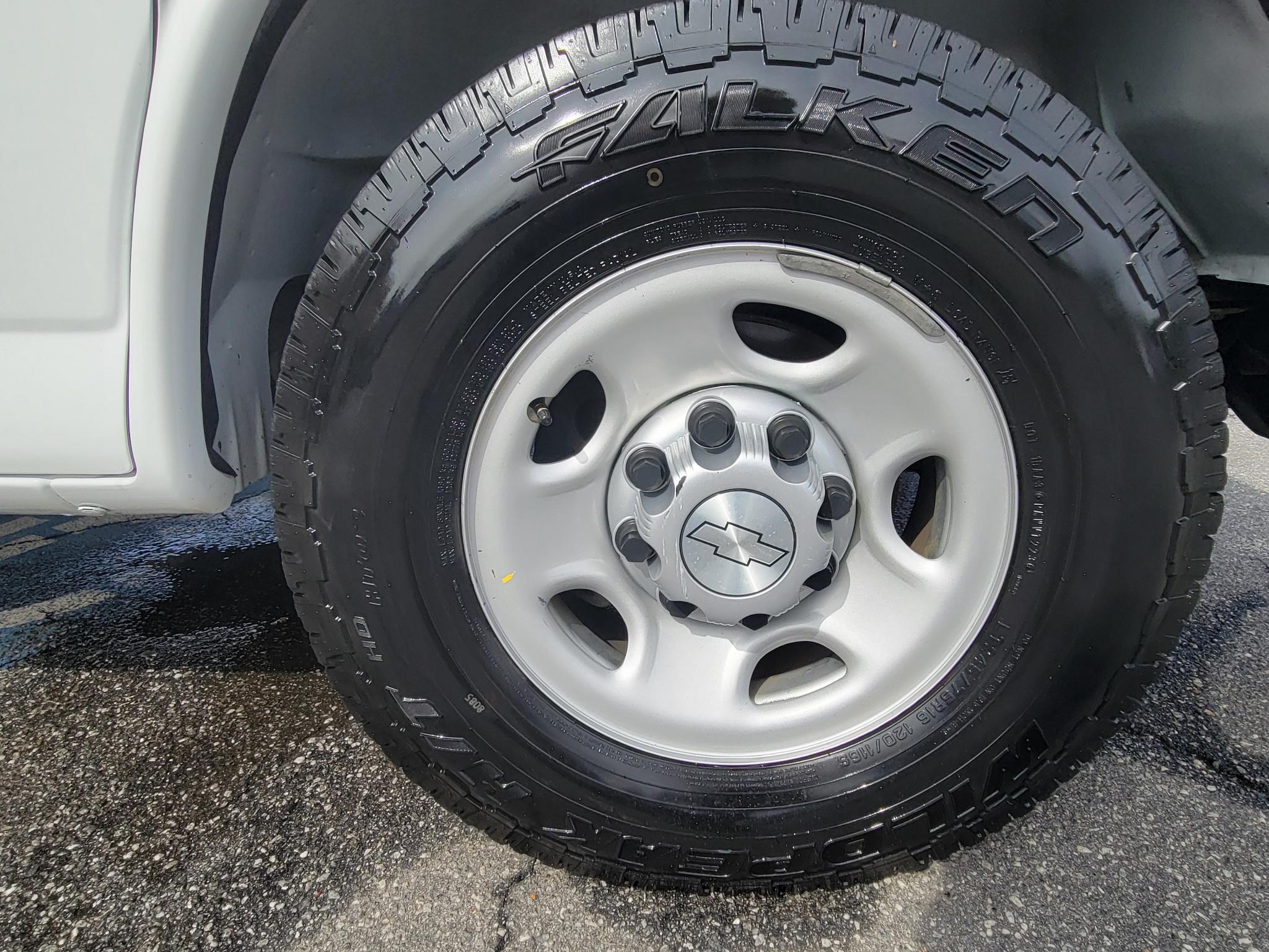 Chevrolet Express Cargo Van RWD 2500 135" 2017