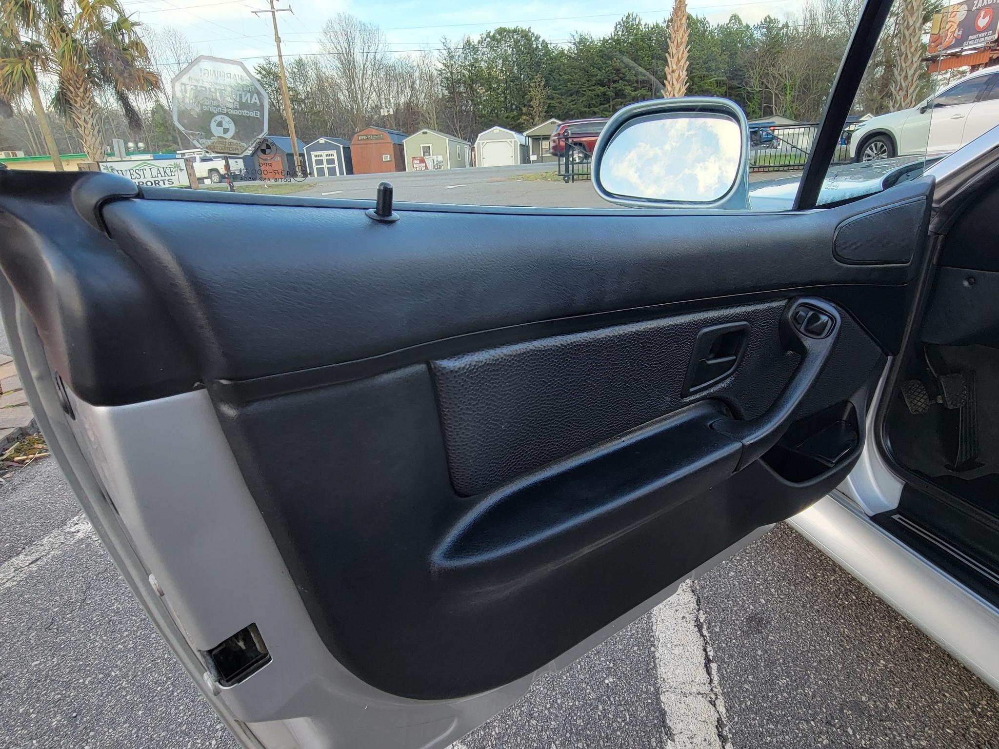 BMW 3 Series Z3 2dr Roadster 1.9L 1997