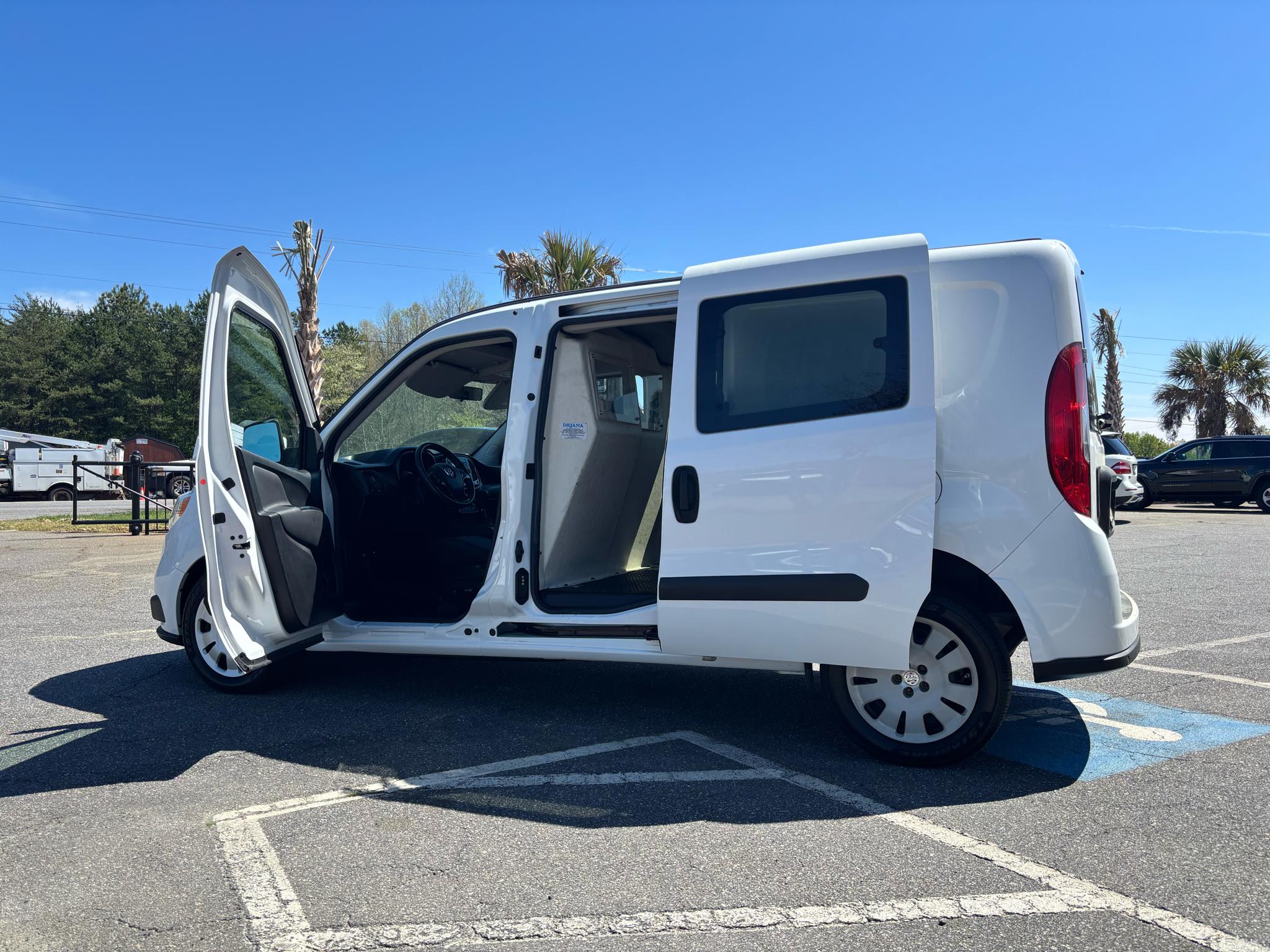 RAM ProMaster City Cargo Van 122" WB Tradesman SLT 2015