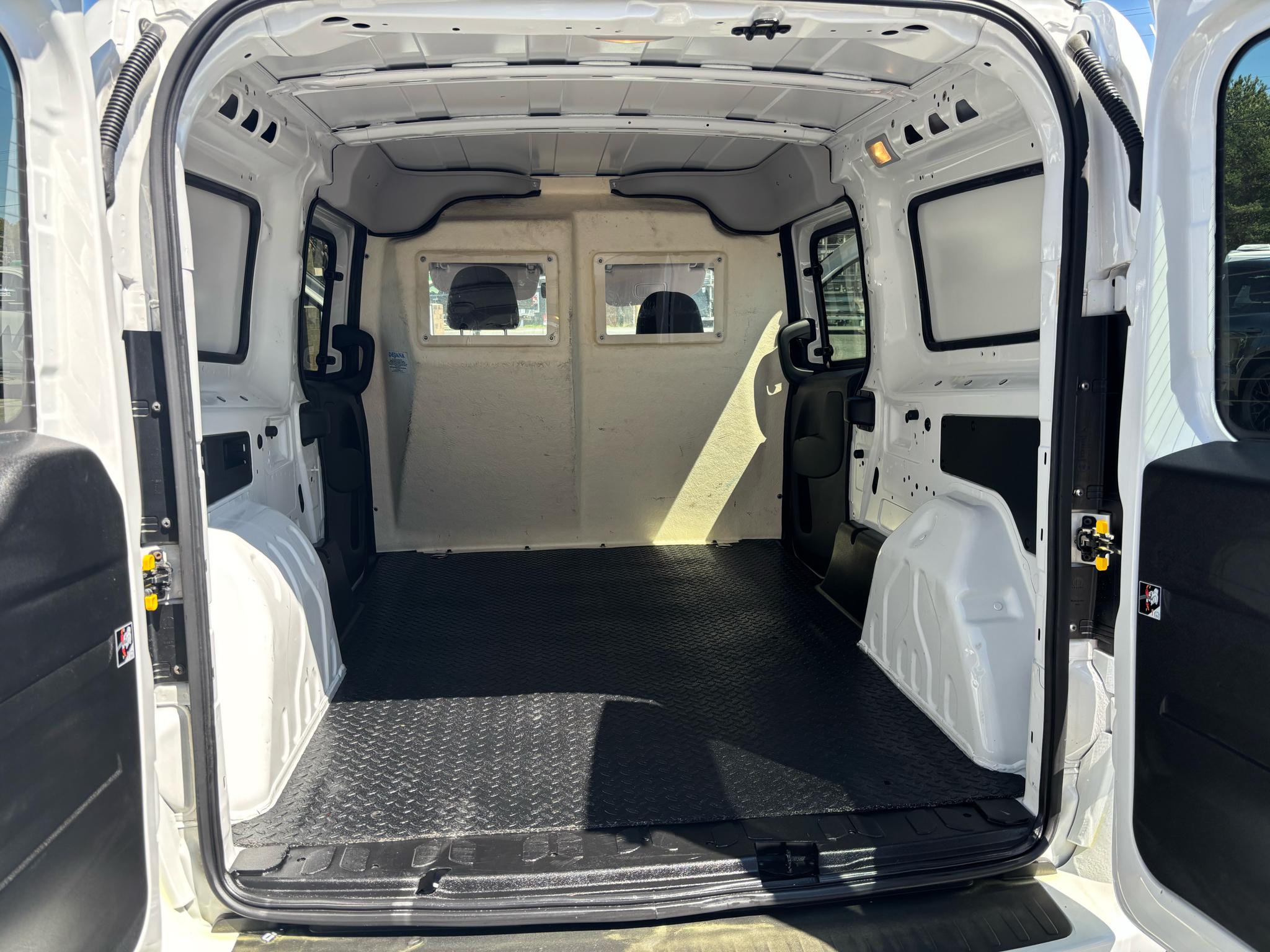 RAM ProMaster City Cargo Van 122" WB Tradesman SLT 2015