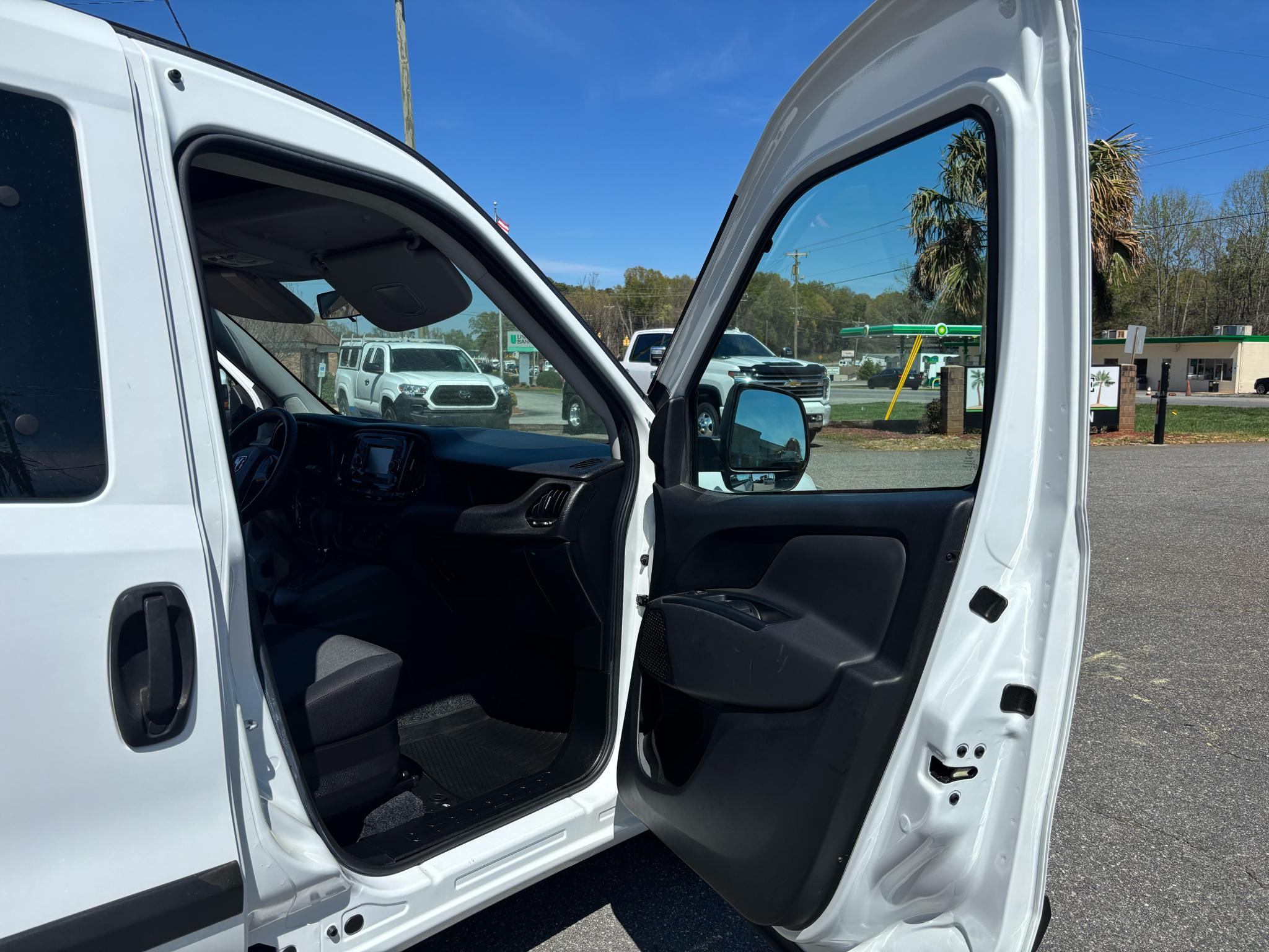 RAM ProMaster City Cargo Van 122" WB Tradesman SLT 2015