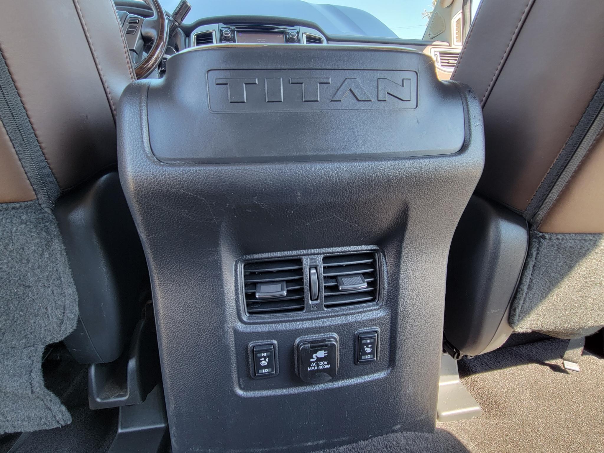 Nissan Titan 4x2 Crew Cab Platinum Reserve 2017