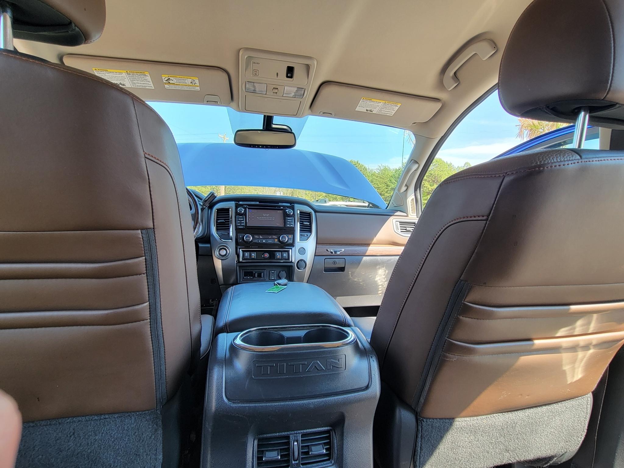 Nissan Titan 4x2 Crew Cab Platinum Reserve 2017