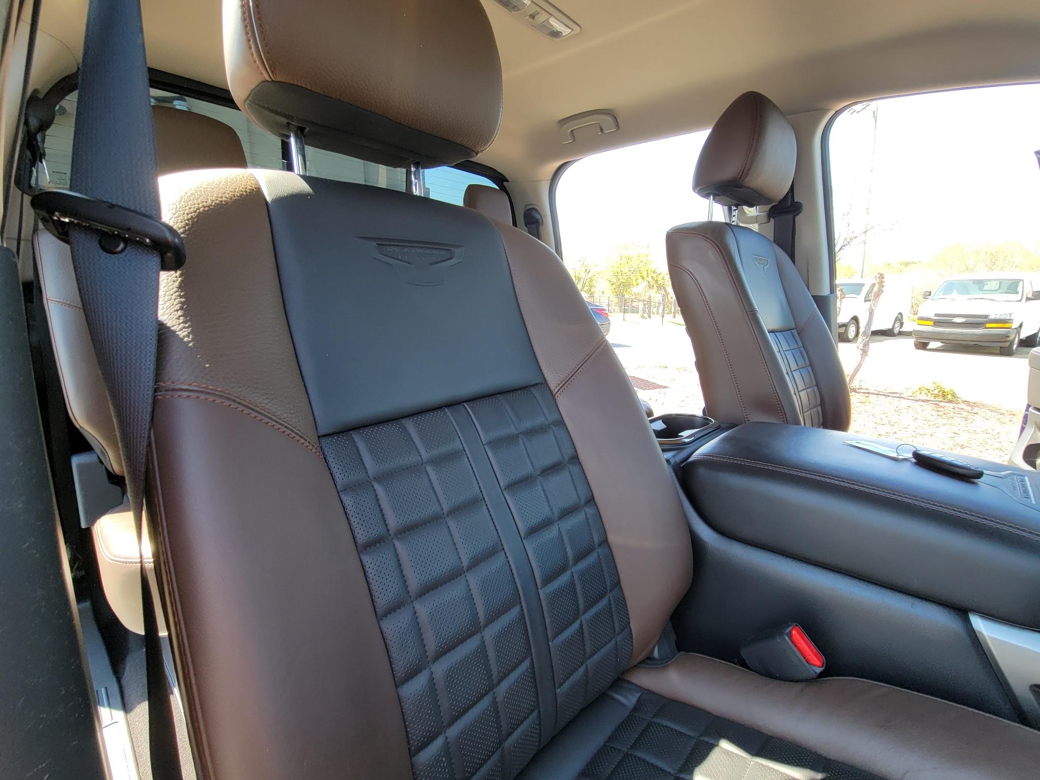 Nissan Titan 4x2 Crew Cab Platinum Reserve 2017