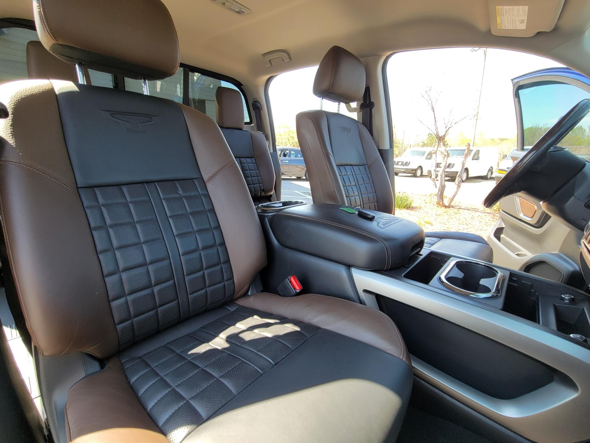 Nissan Titan 4x2 Crew Cab Platinum Reserve 2017