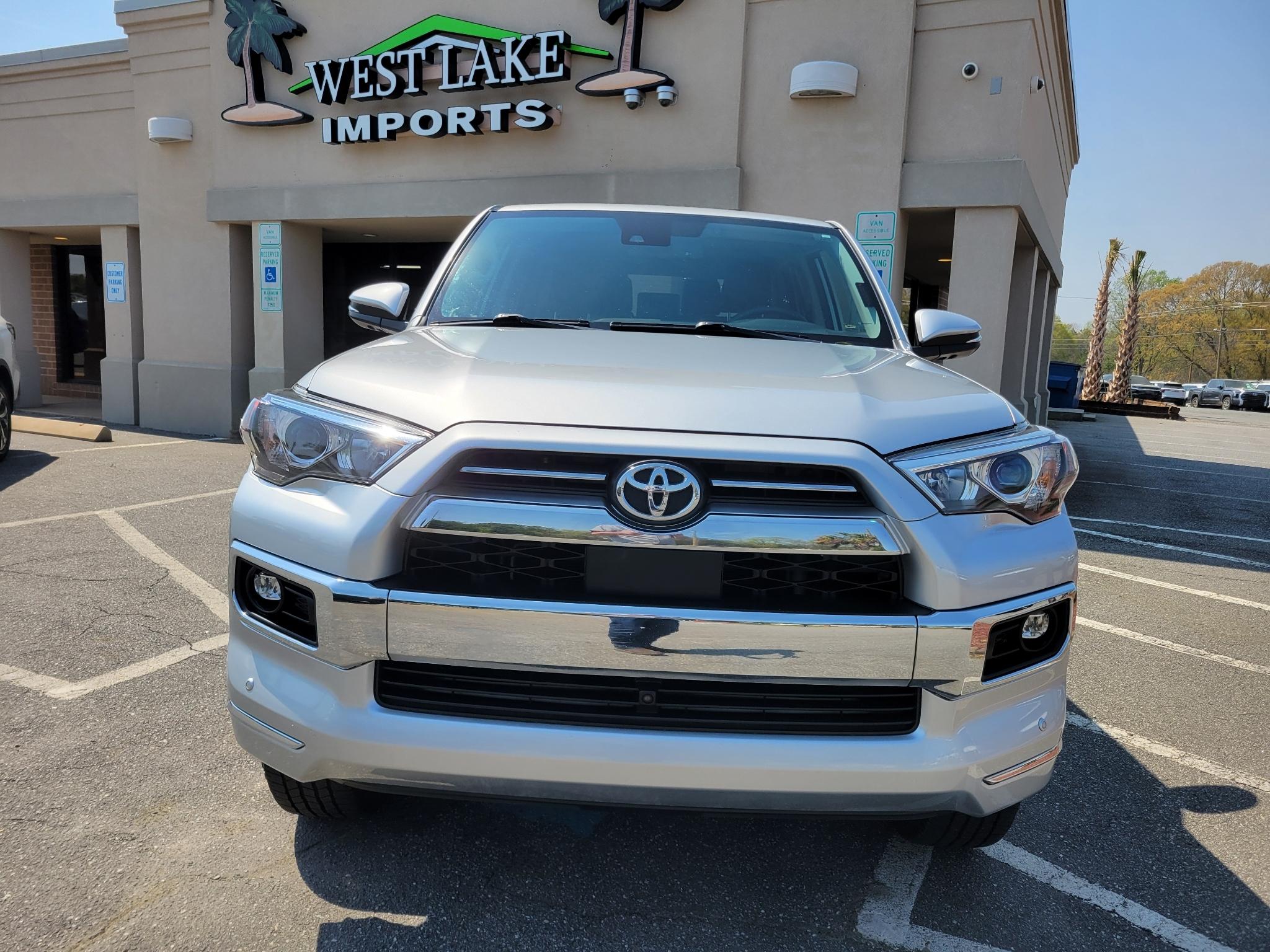 Toyota 4Runner Limited 4WD (Natl) 2022