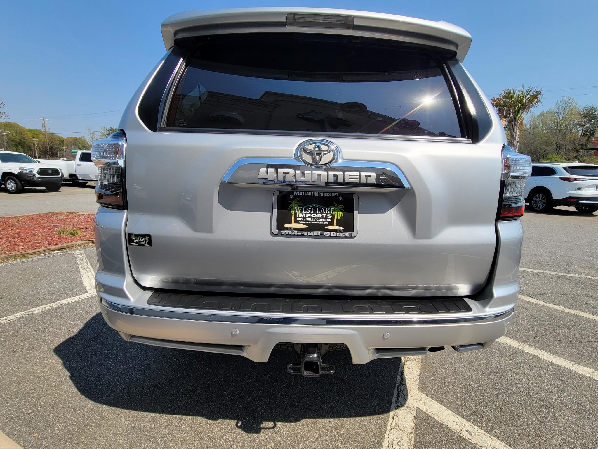 Toyota 4Runner Limited 4WD (Natl) 2022