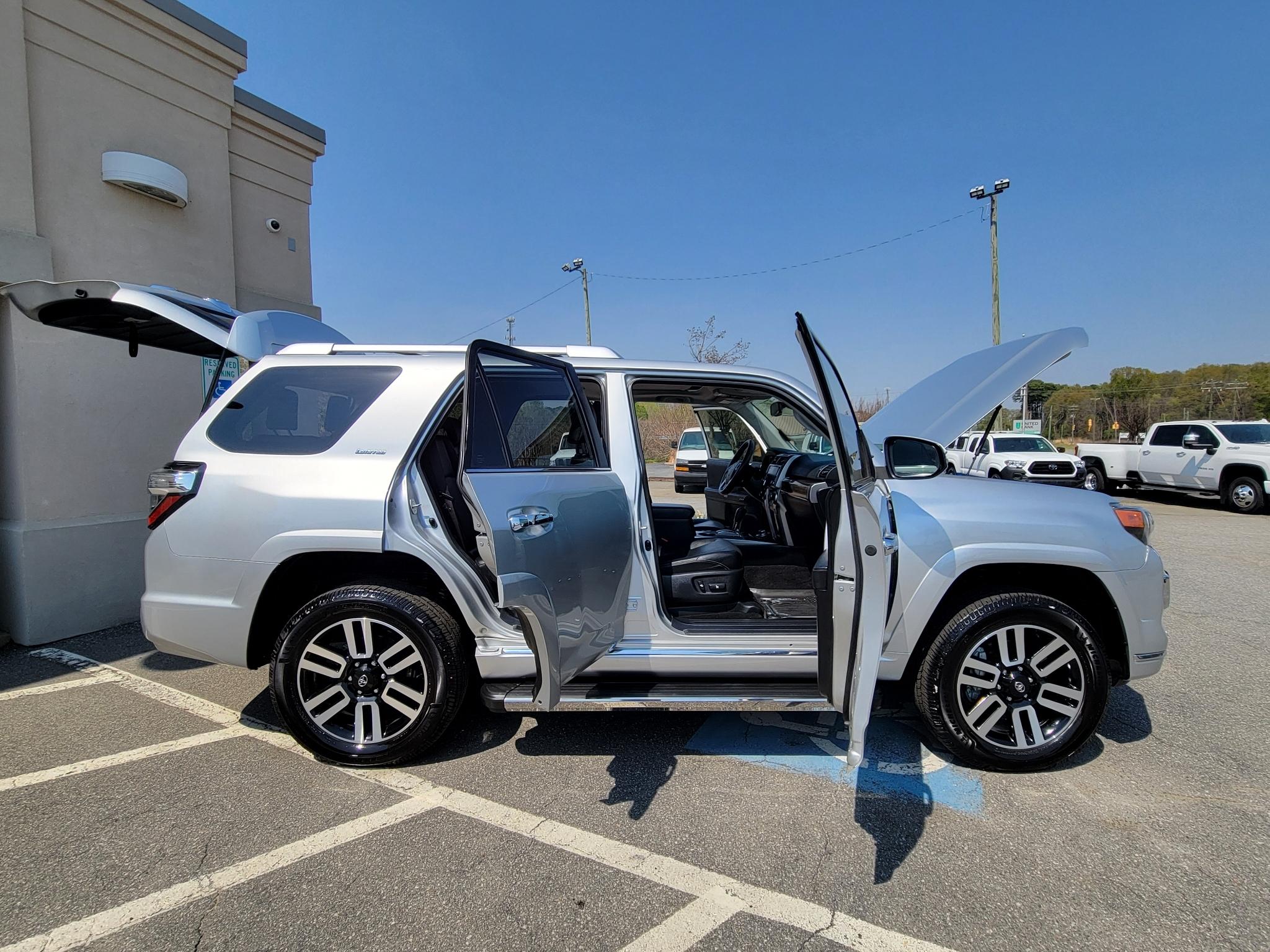 Toyota 4Runner Limited 4WD (Natl) 2022