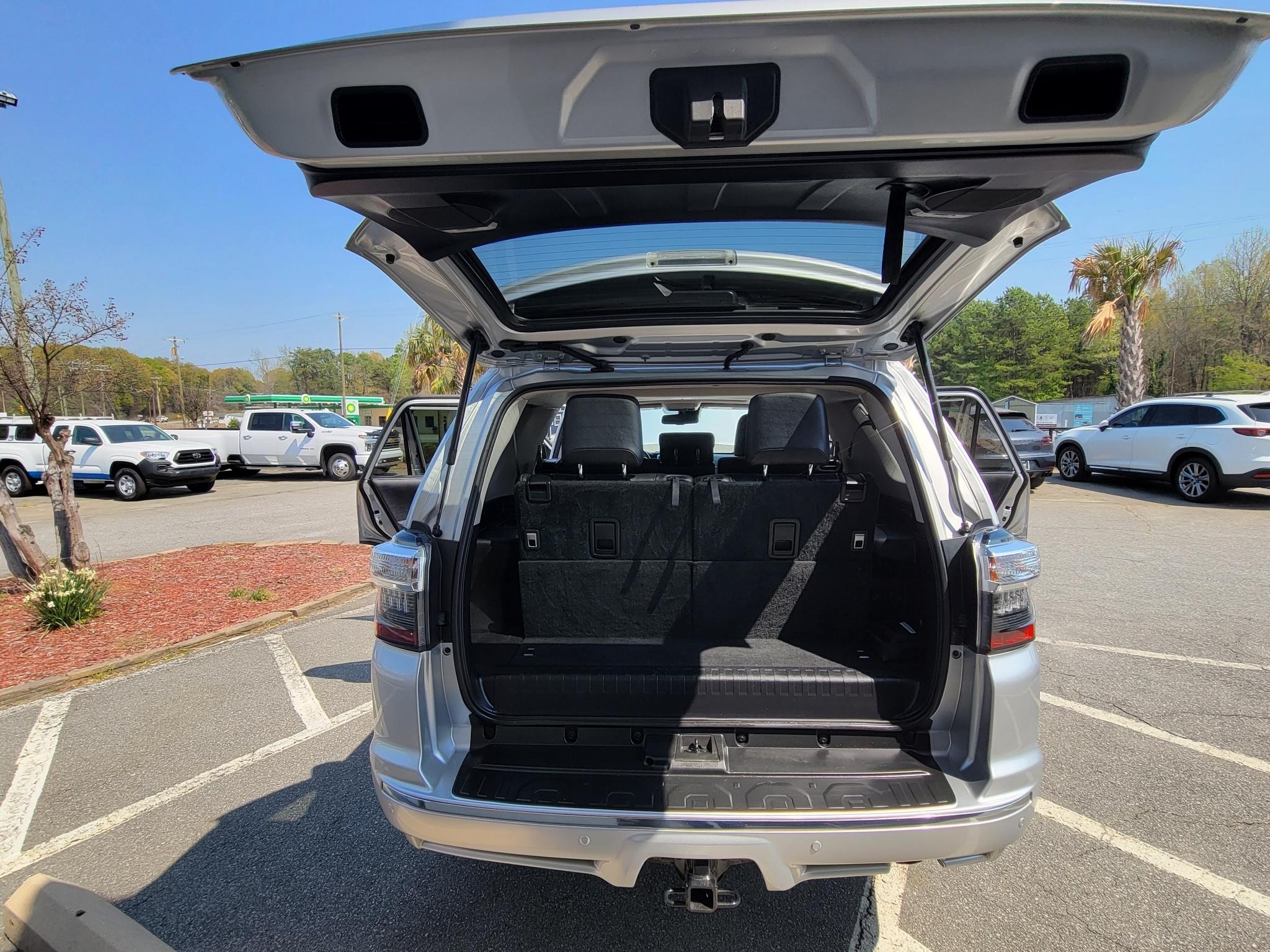 Toyota 4Runner Limited 4WD (Natl) 2022