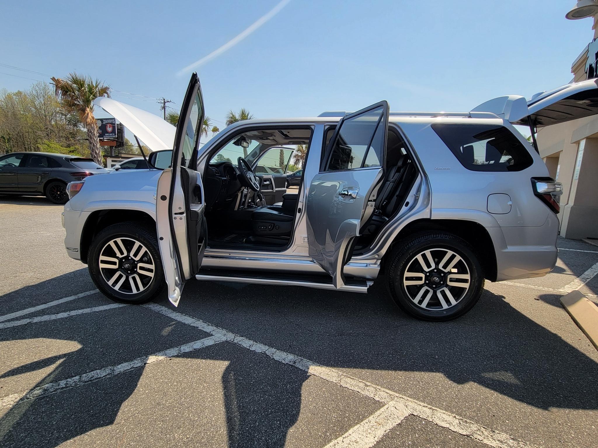 Toyota 4Runner Limited 4WD (Natl) 2022