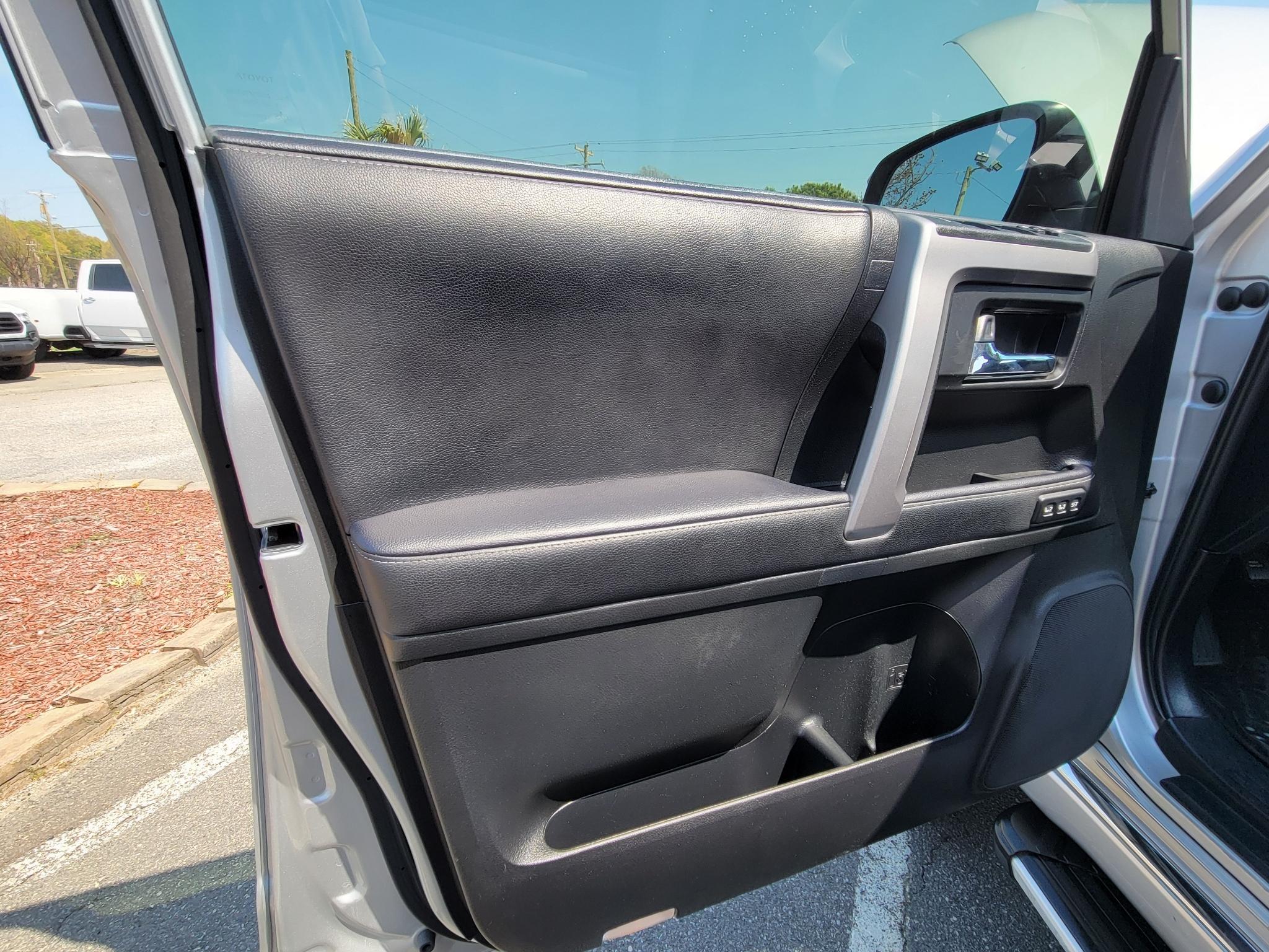 Toyota 4Runner Limited 4WD (Natl) 2022