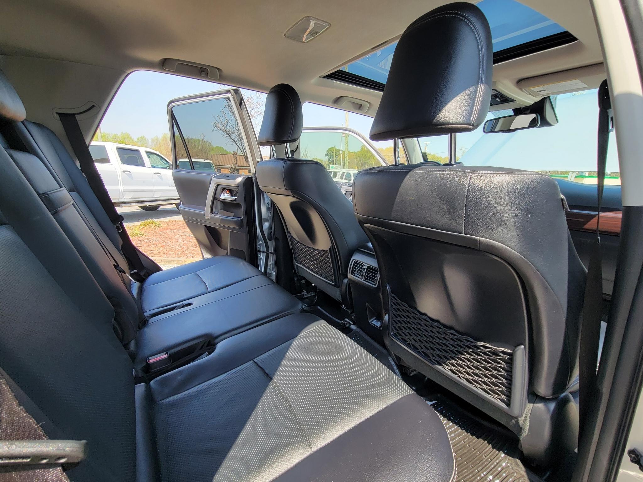 Toyota 4Runner Limited 4WD (Natl) 2022