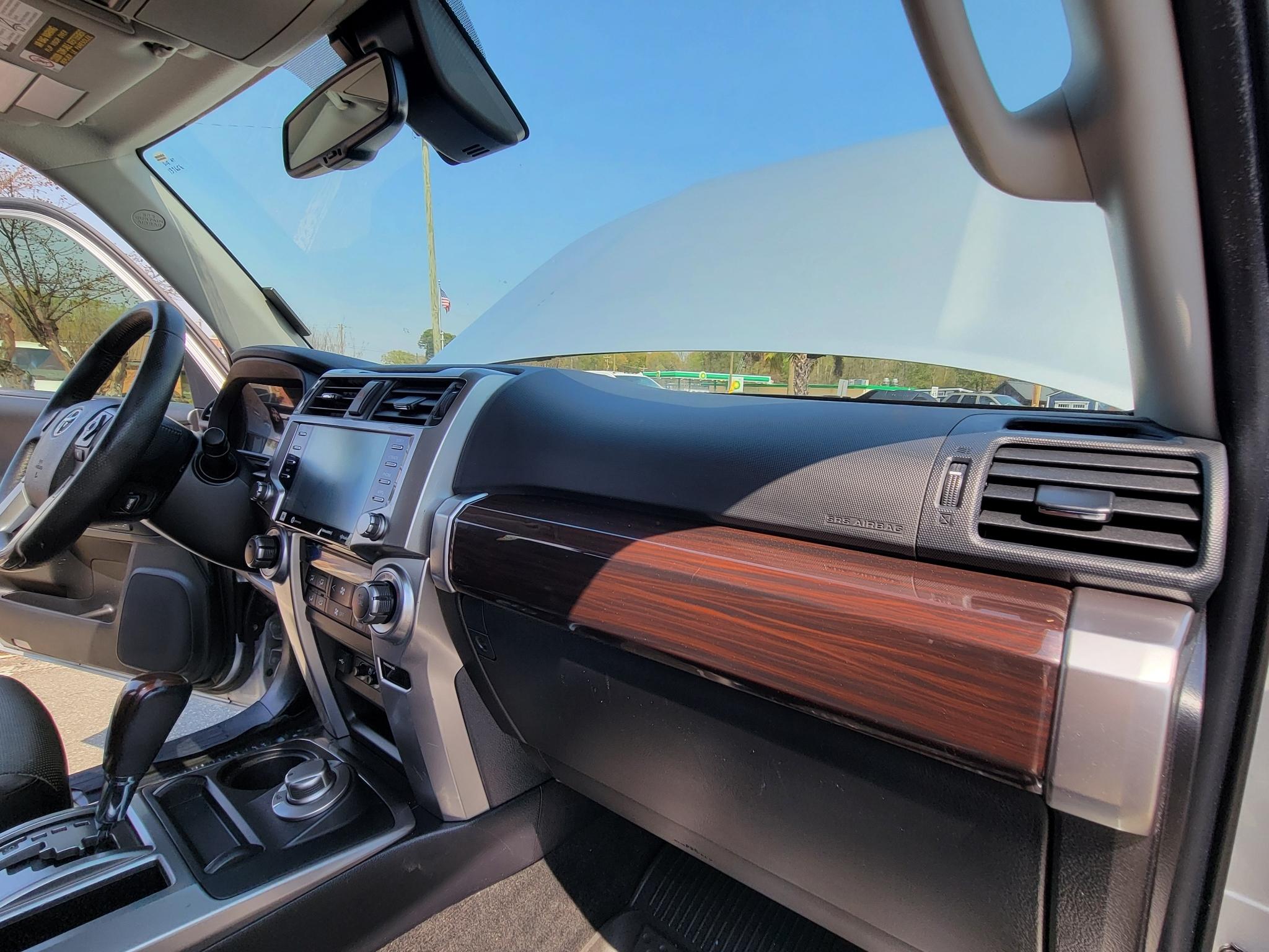 Toyota 4Runner Limited 4WD (Natl) 2022