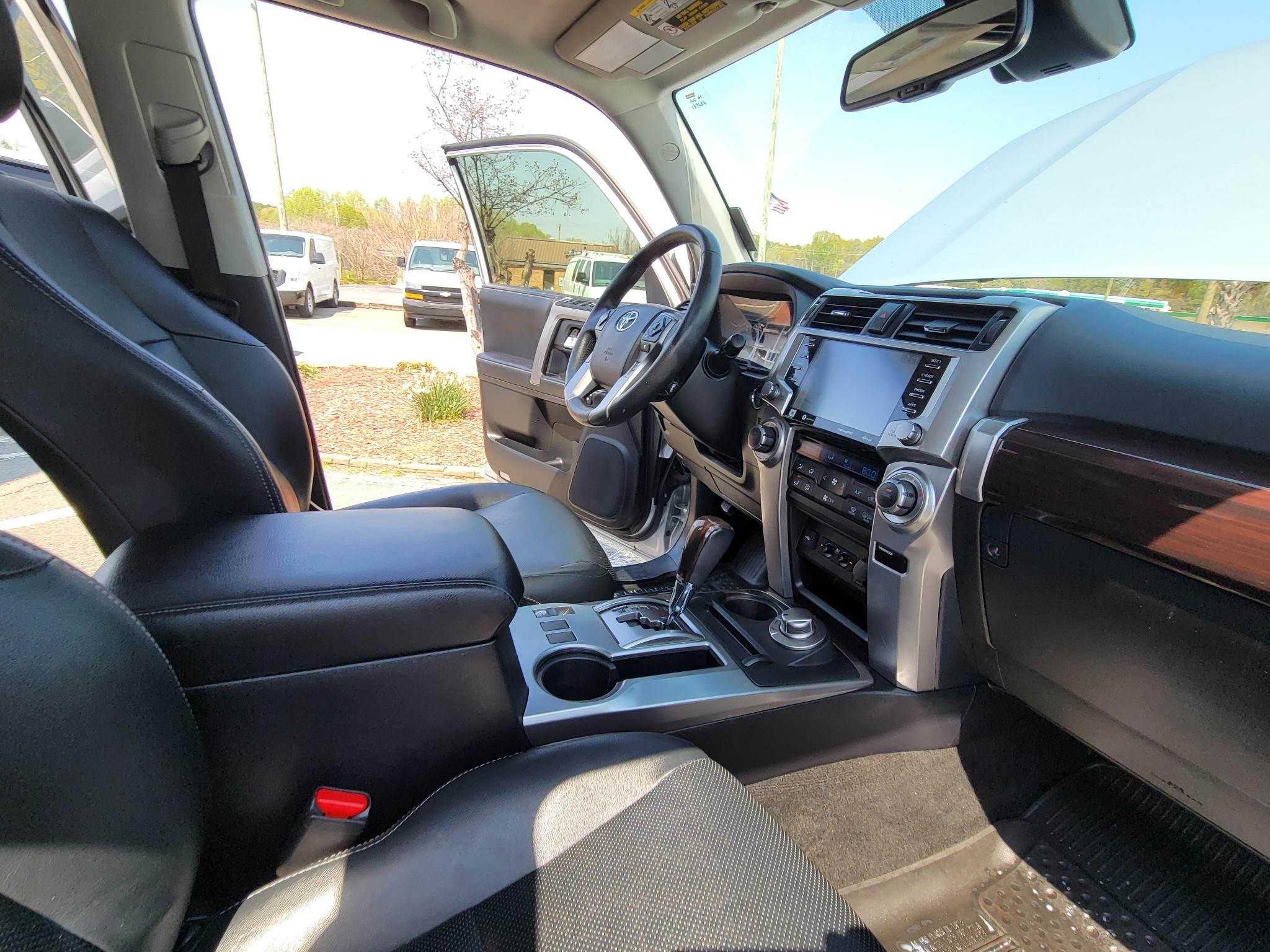 Toyota 4Runner Limited 4WD (Natl) 2022