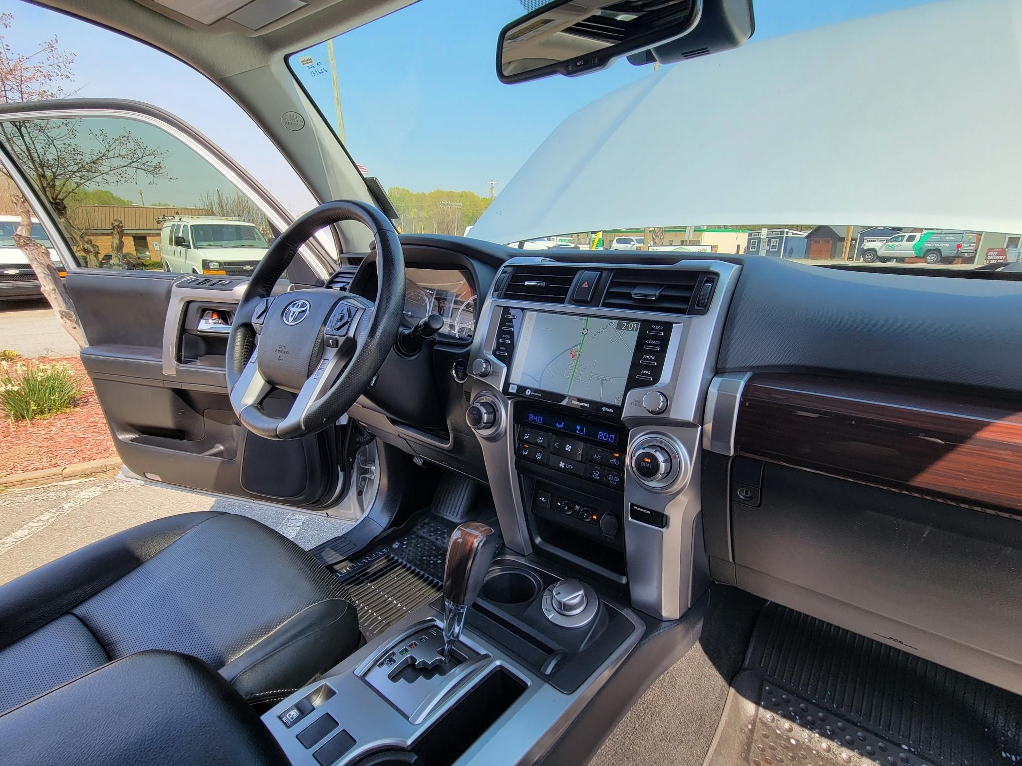 Toyota 4Runner Limited 4WD (Natl) 2022