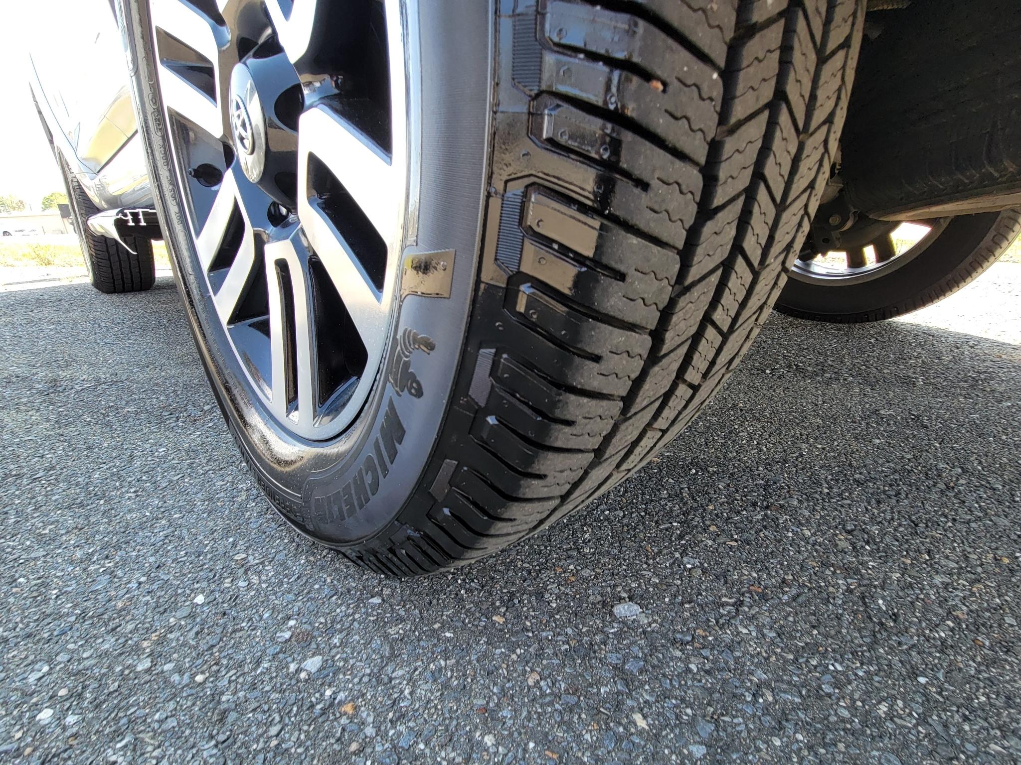 Toyota 4Runner Limited 4WD (Natl) 2022