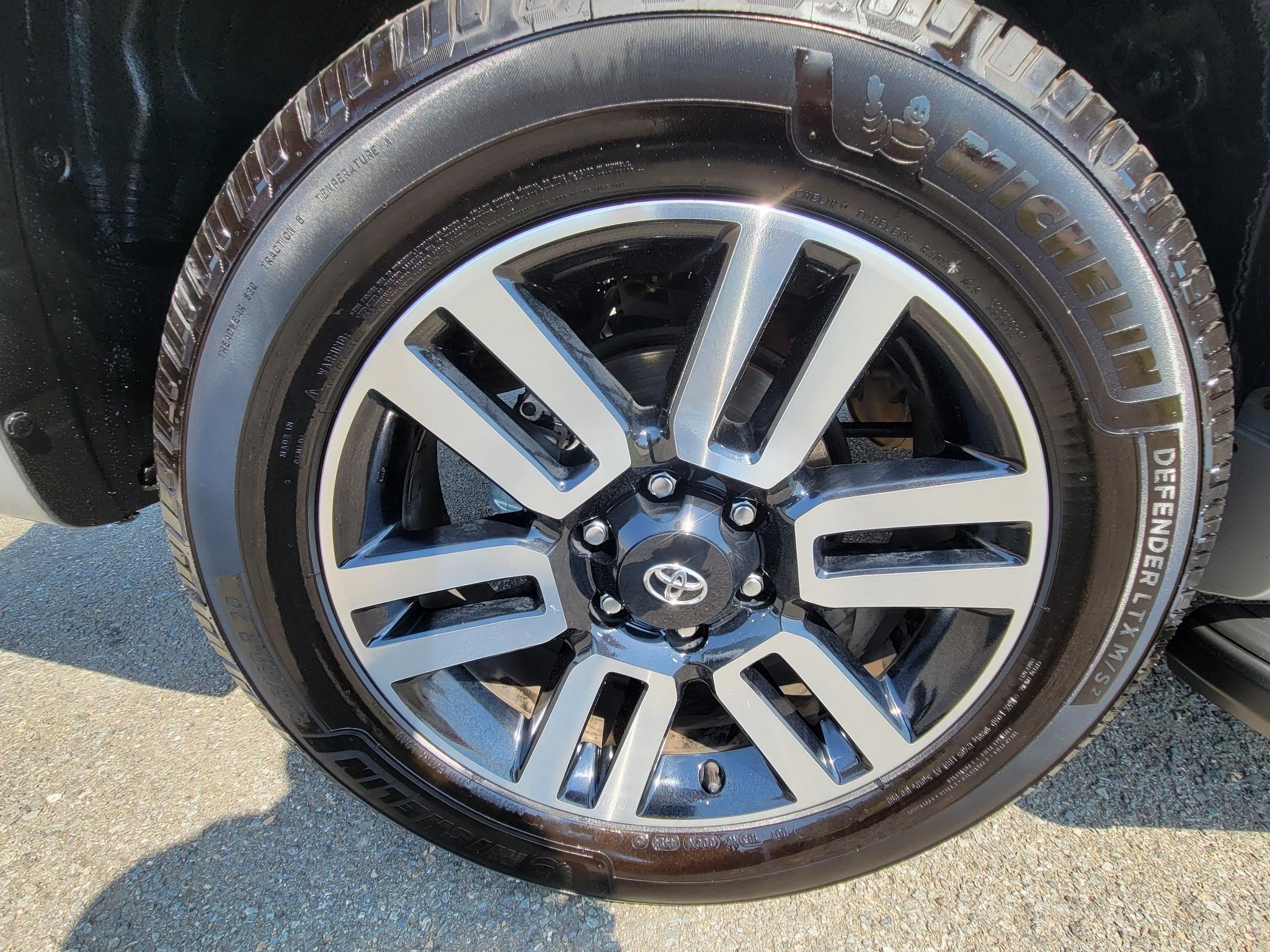 Toyota 4Runner Limited 4WD (Natl) 2022