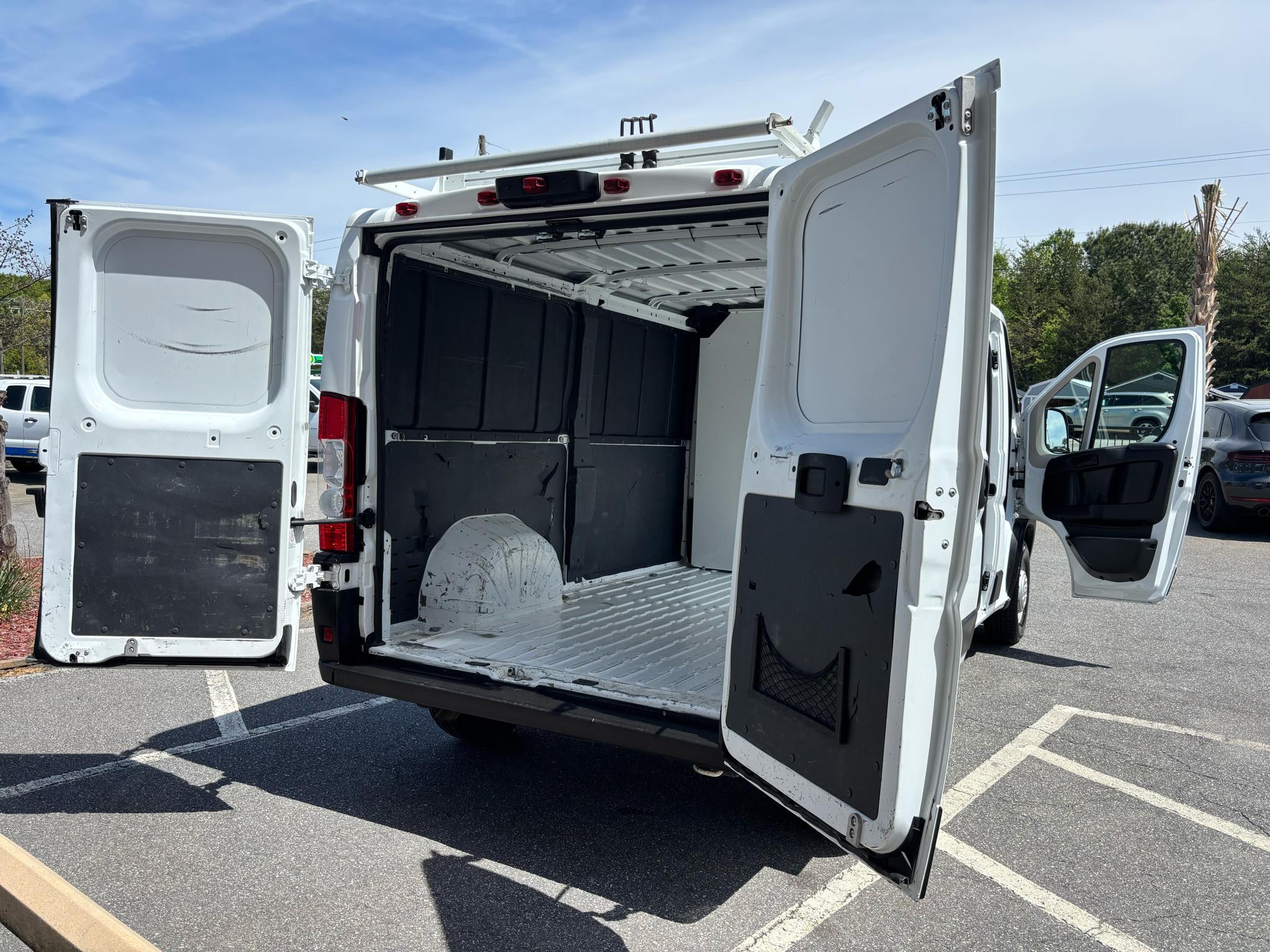 RAM ProMaster Cargo Van 1500 Low Roof 136" WB 2021