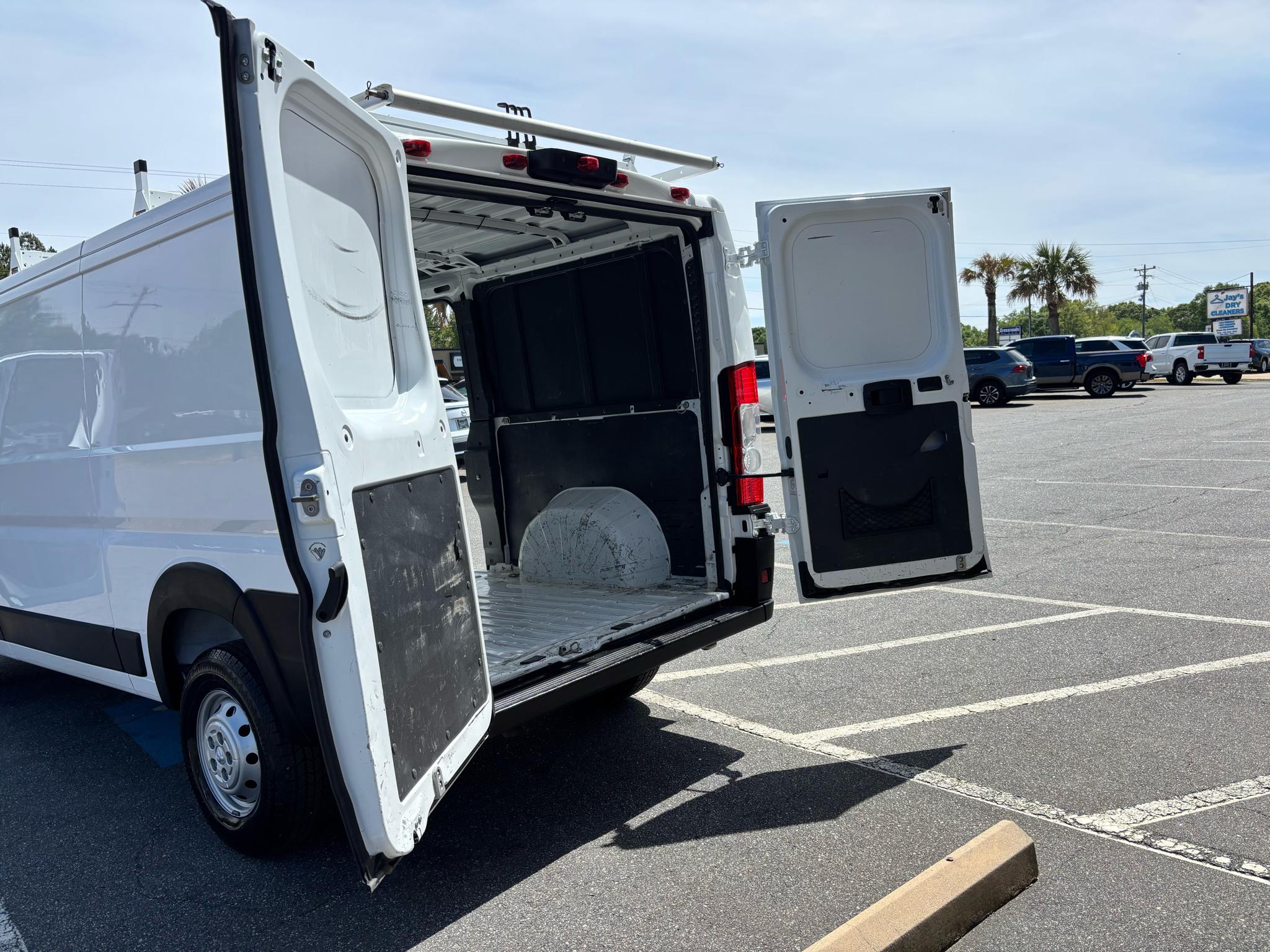 RAM ProMaster Cargo Van 1500 Low Roof 136" WB 2021