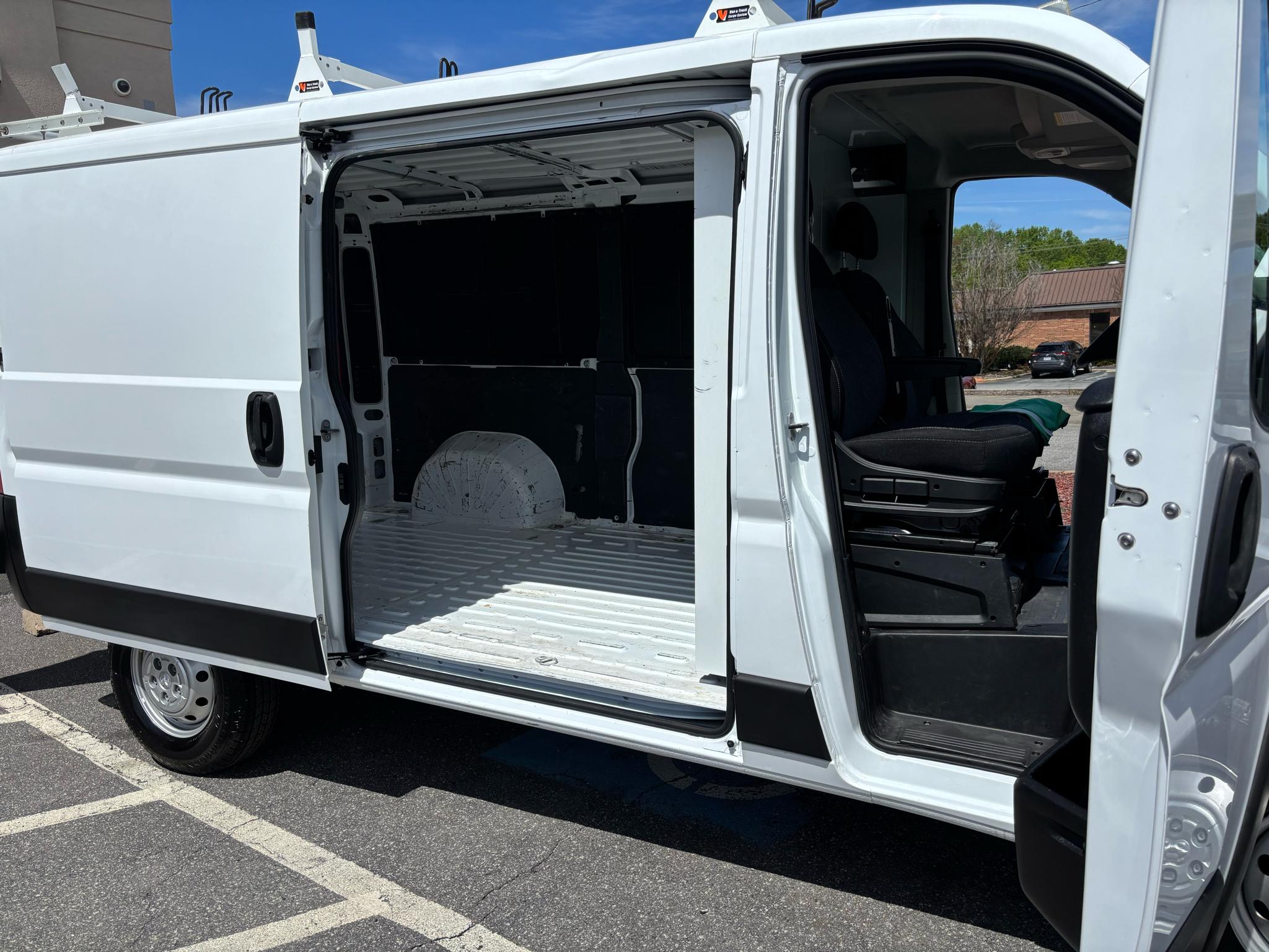 RAM ProMaster Cargo Van 1500 Low Roof 136" WB 2021