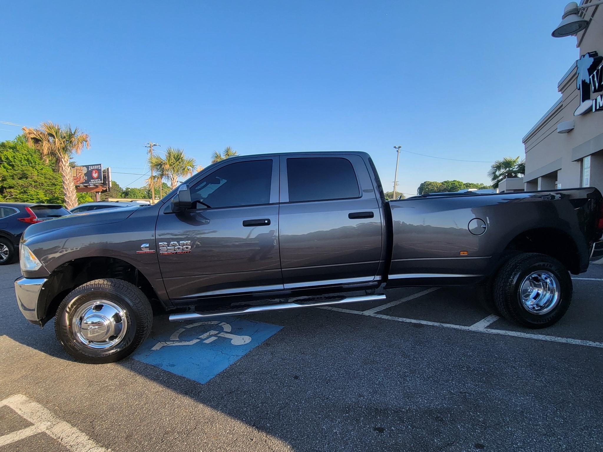 RAM 3500 4WD Crew Cab 169" Tradesman 2015