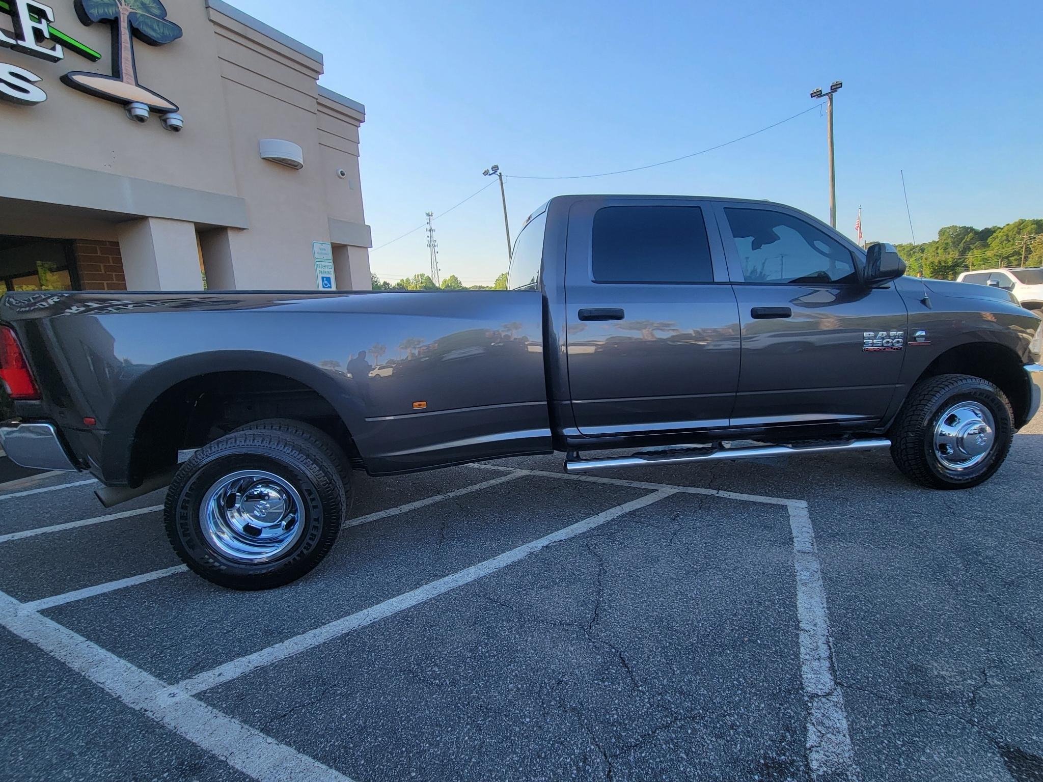 RAM 3500 4WD Crew Cab 169" Tradesman 2015