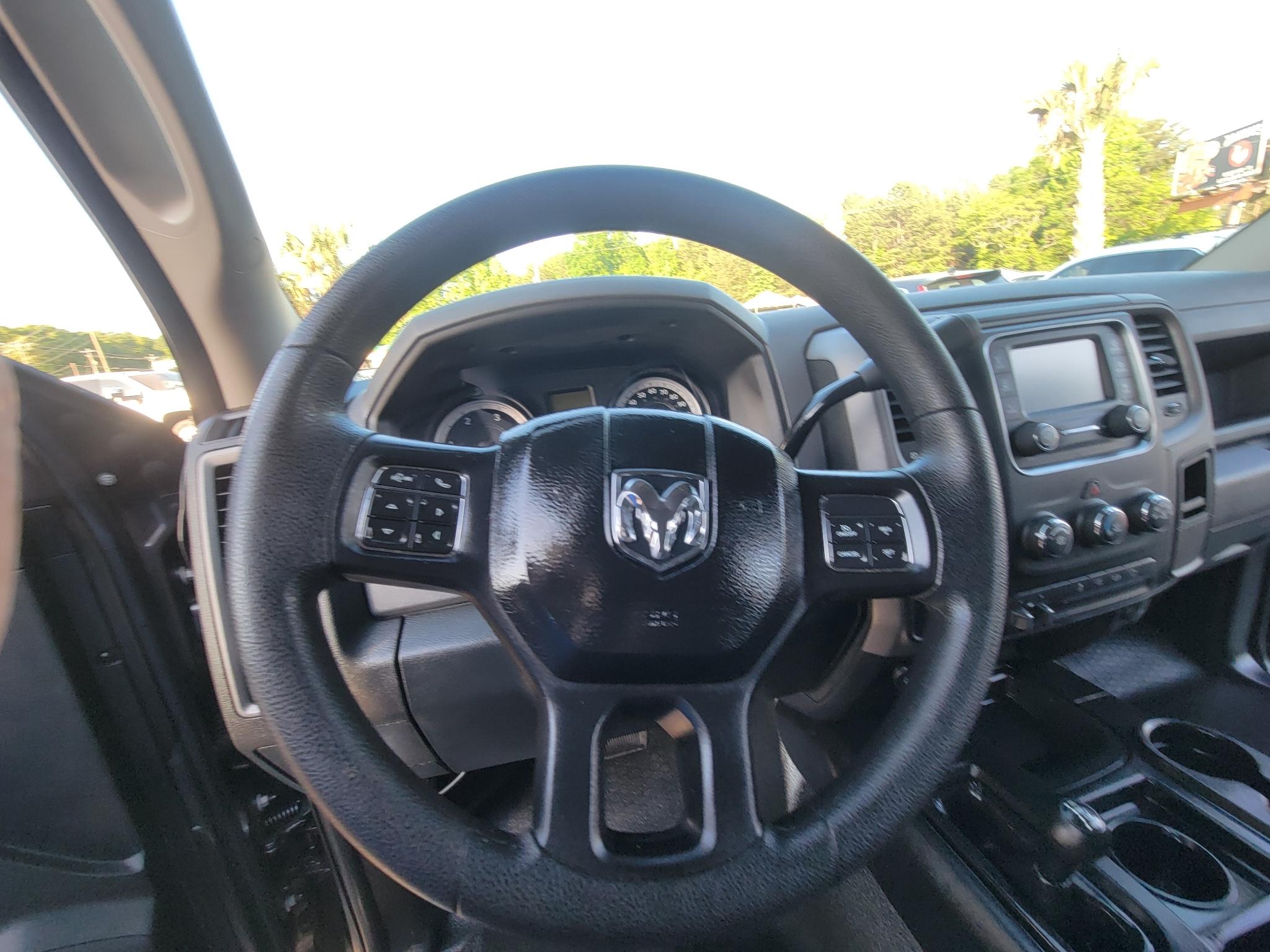 RAM 3500 4WD Crew Cab 169" Tradesman 2015