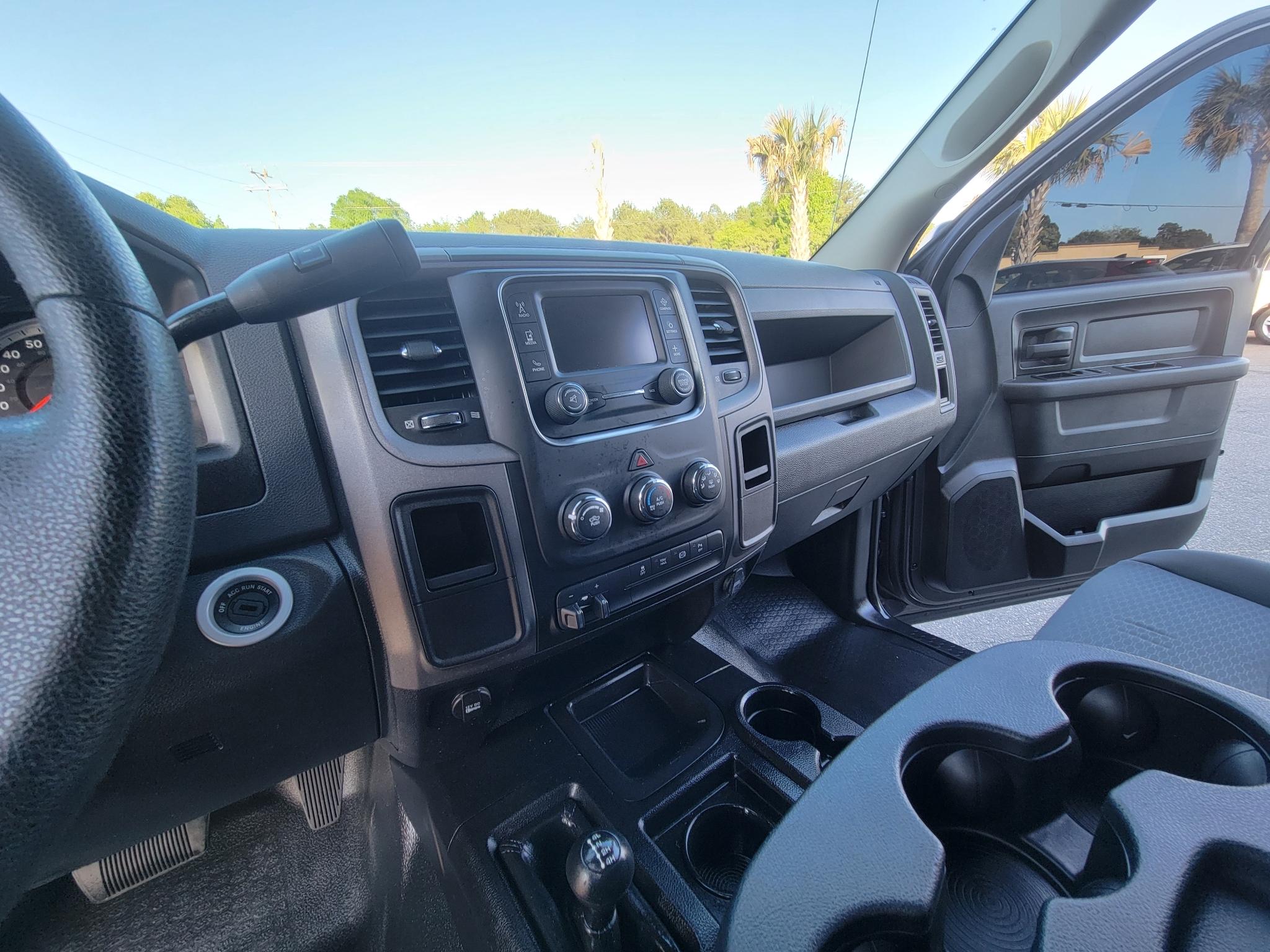 RAM 3500 4WD Crew Cab 169" Tradesman 2015