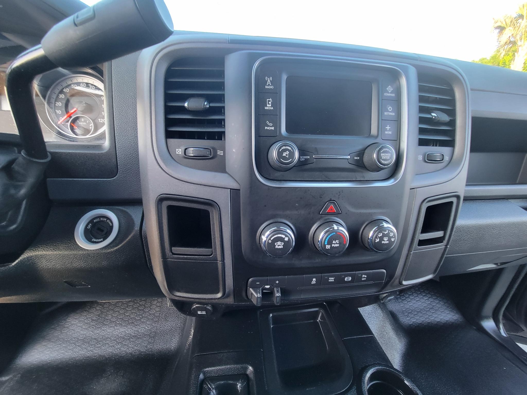 RAM 3500 4WD Crew Cab 169" Tradesman 2015