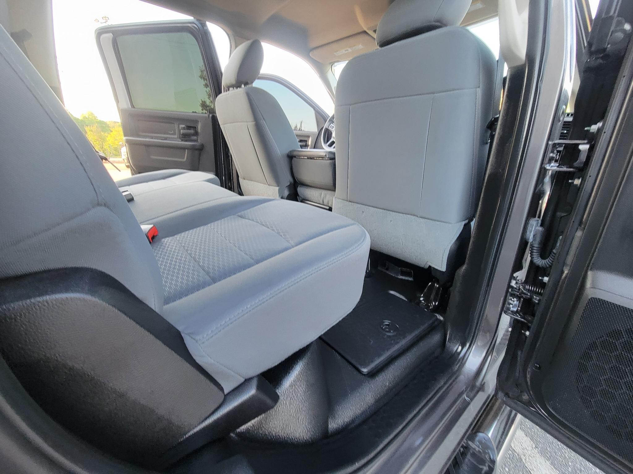 RAM 3500 4WD Crew Cab 169" Tradesman 2015