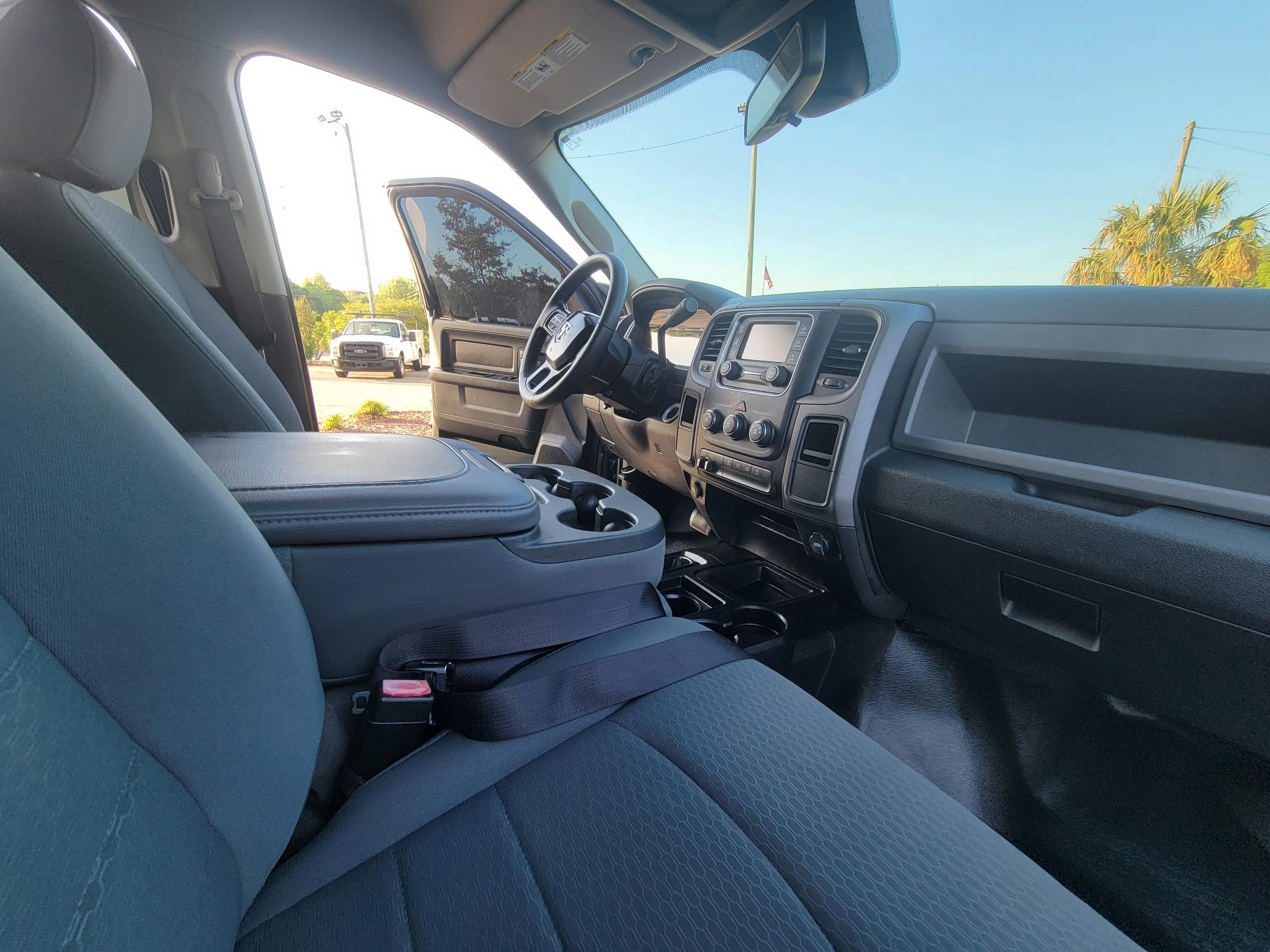 RAM 3500 4WD Crew Cab 169" Tradesman 2015