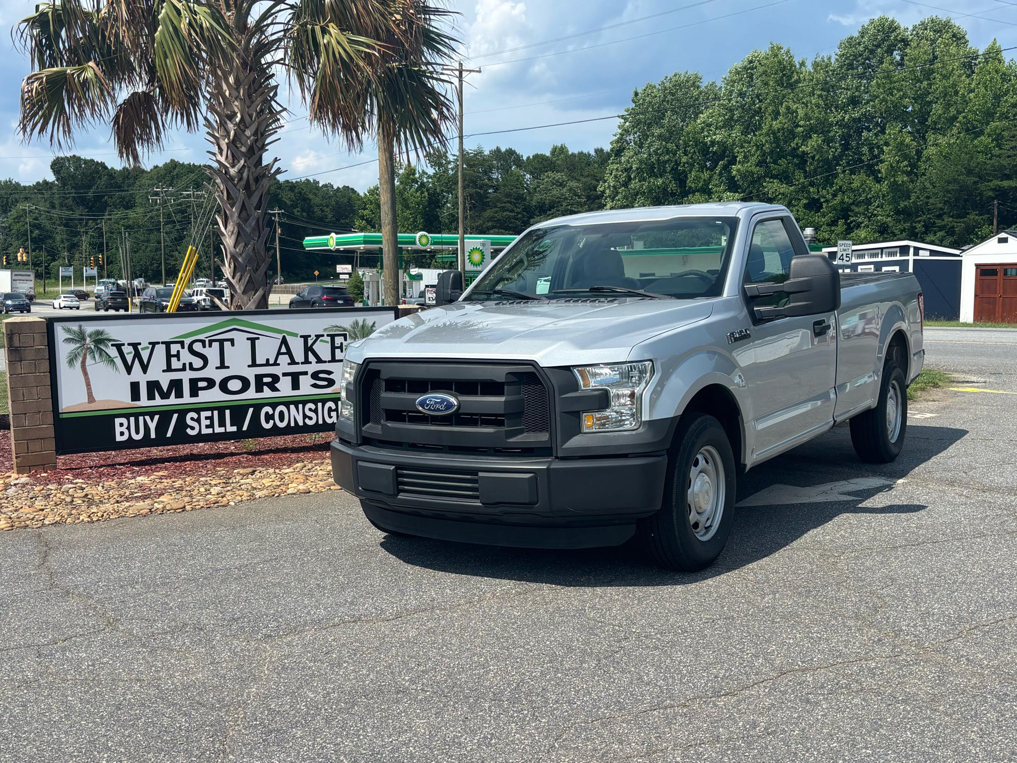 2016 Ford F-150 2WD Reg Cab 141" XLT