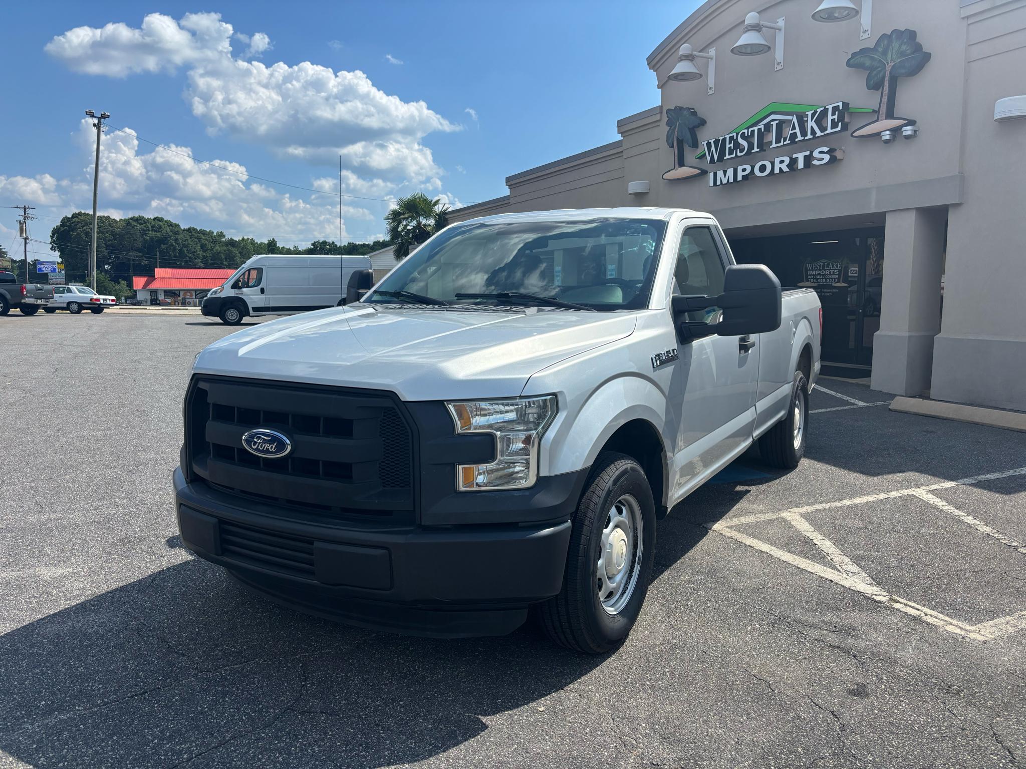 Ford F-150 2WD Reg Cab 141" XLT 2016