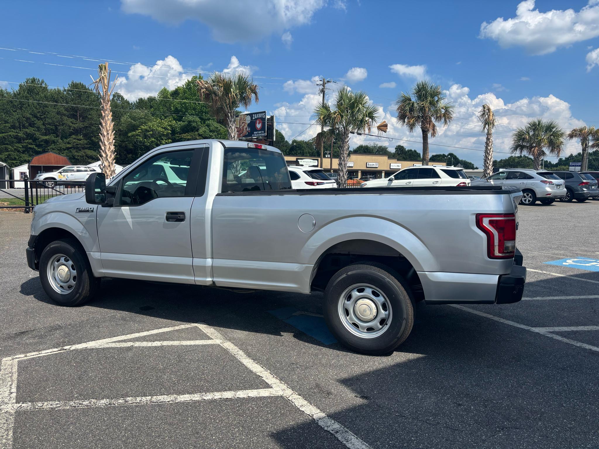 Ford F-150 2WD Reg Cab 141" XLT 2016