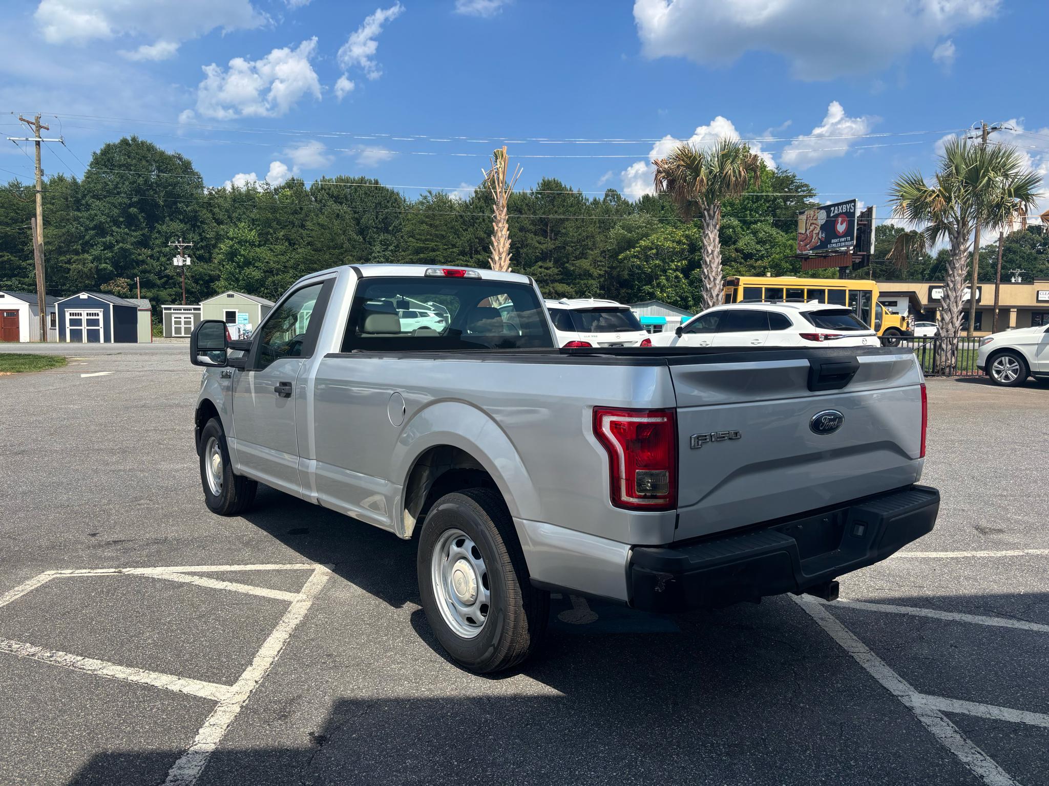 Ford F-150 2WD Reg Cab 141" XLT 2016