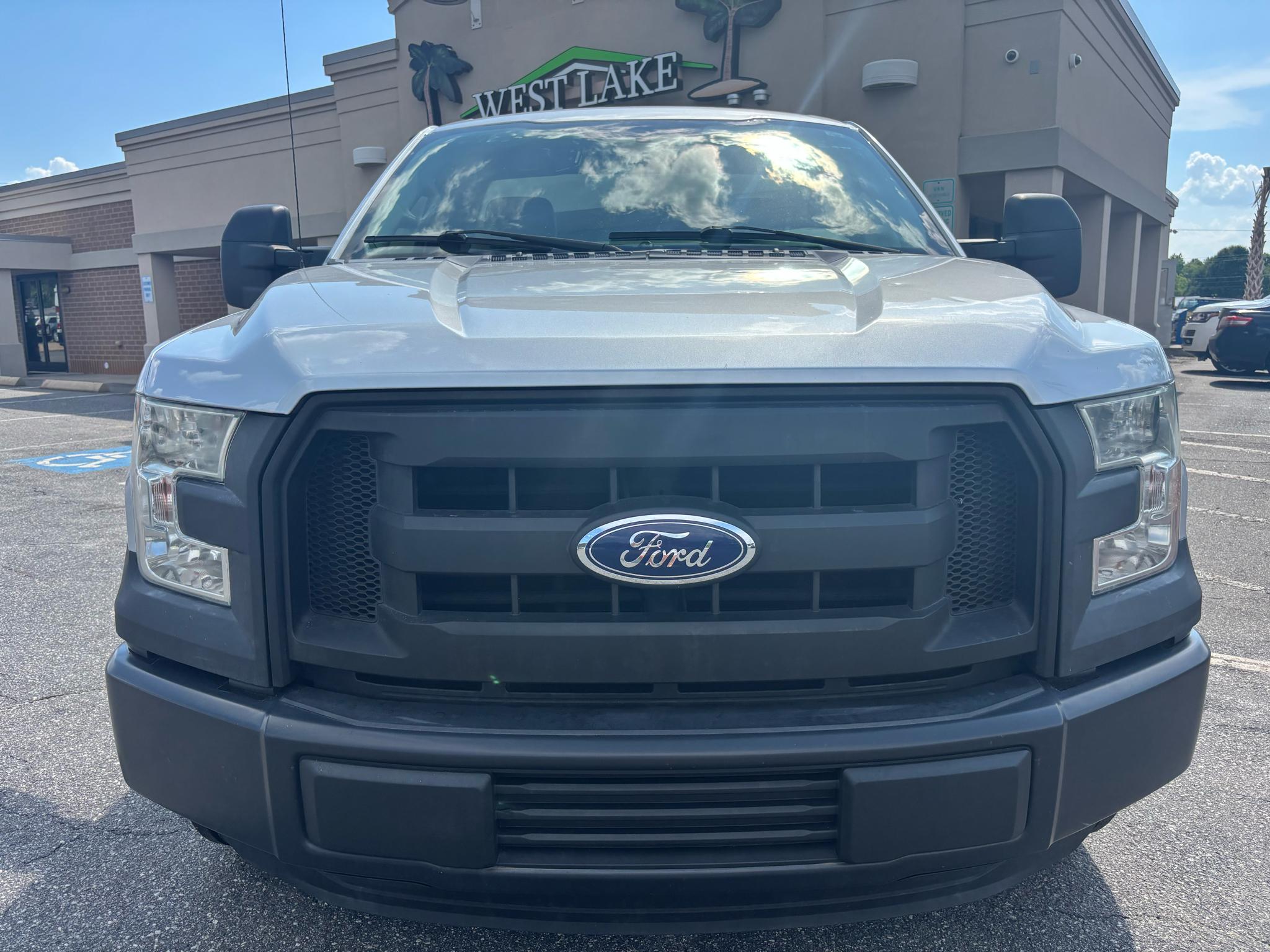 Ford F-150 2WD Reg Cab 141" XLT 2016