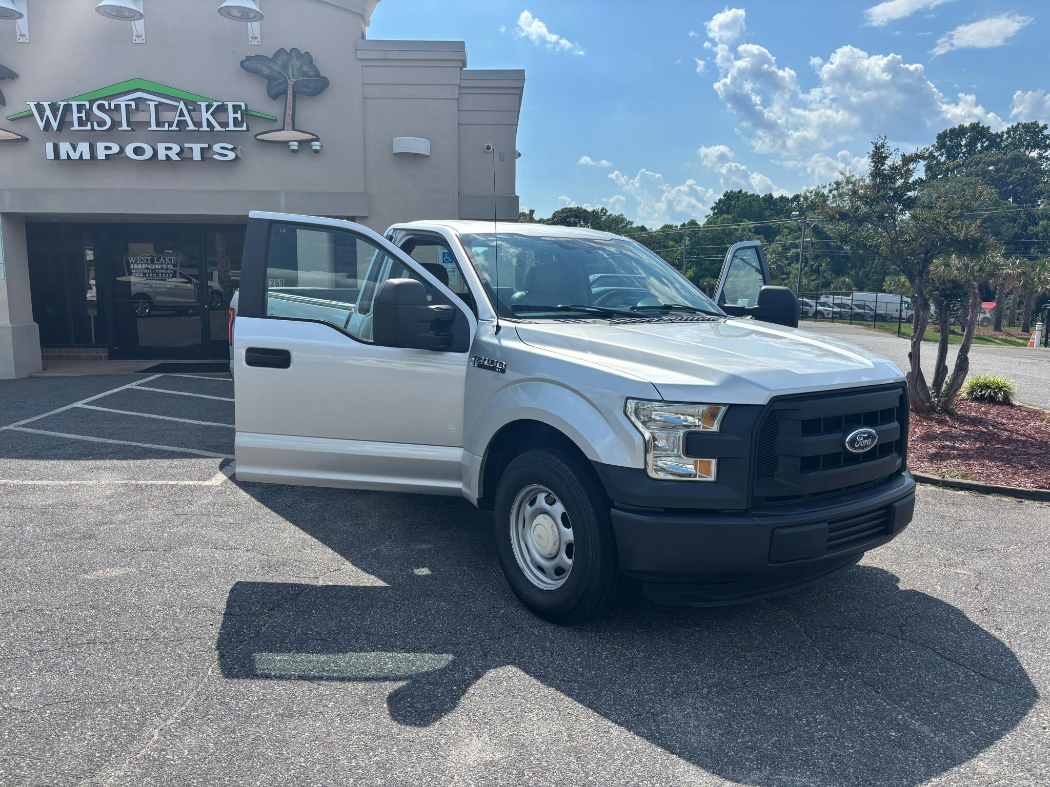 Ford F-150 2WD Reg Cab 141" XLT 2016