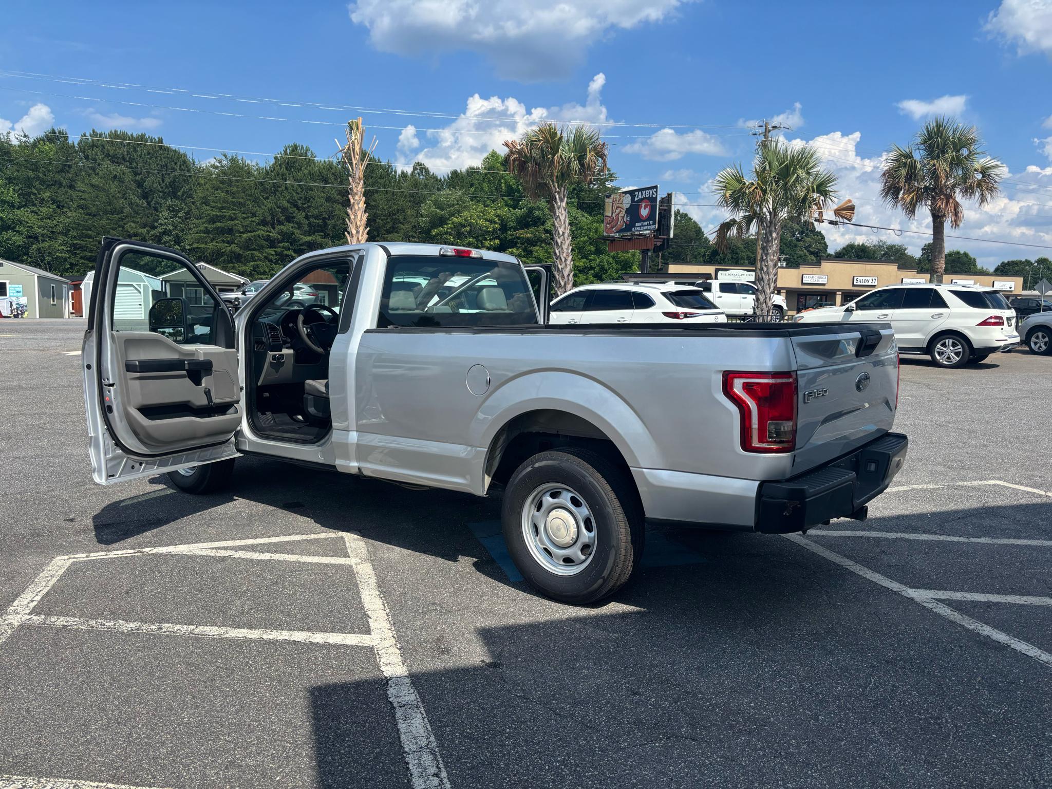 Ford F-150 2WD Reg Cab 141" XLT 2016