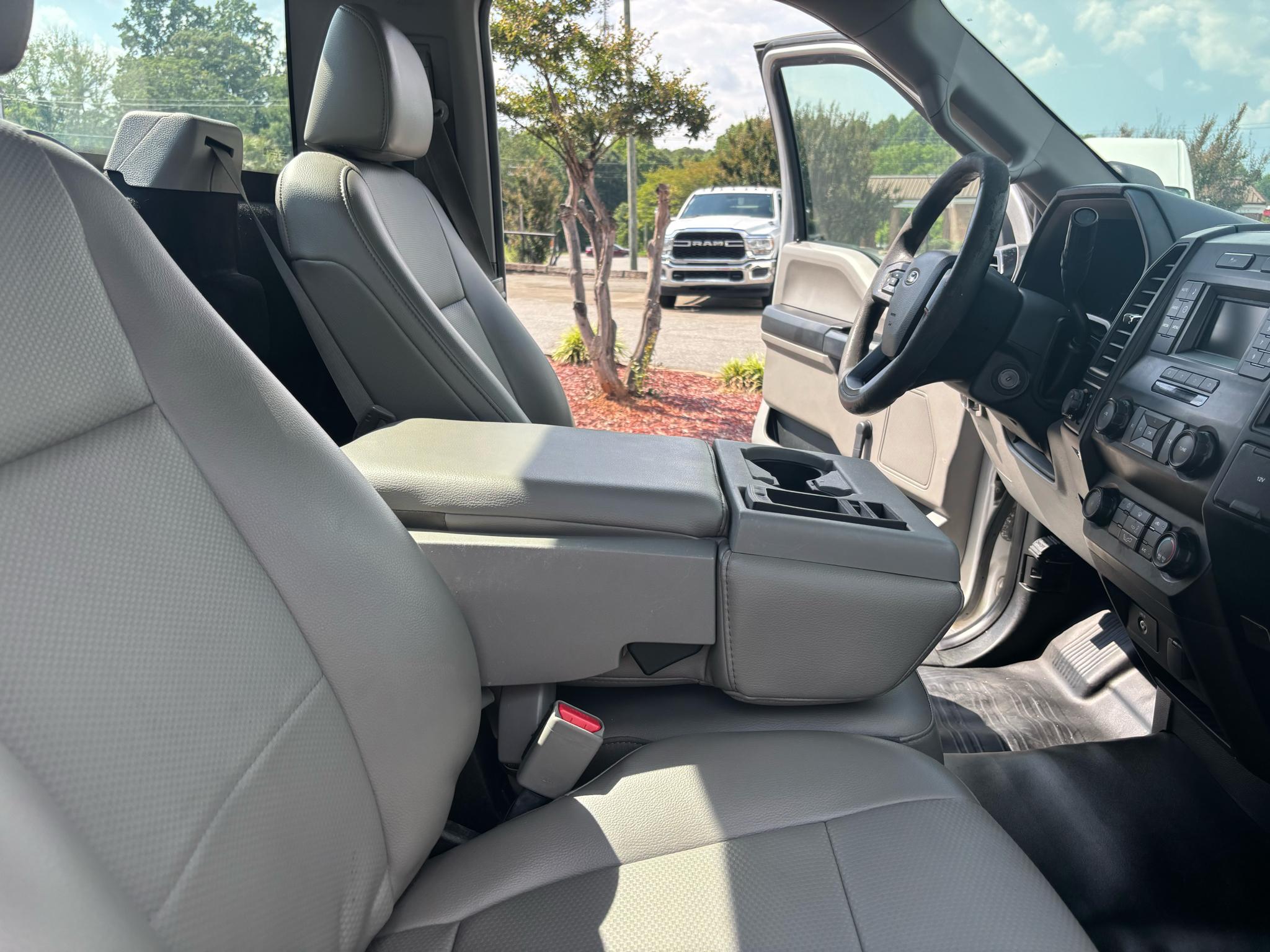 Ford F-150 2WD Reg Cab 141" XLT 2016