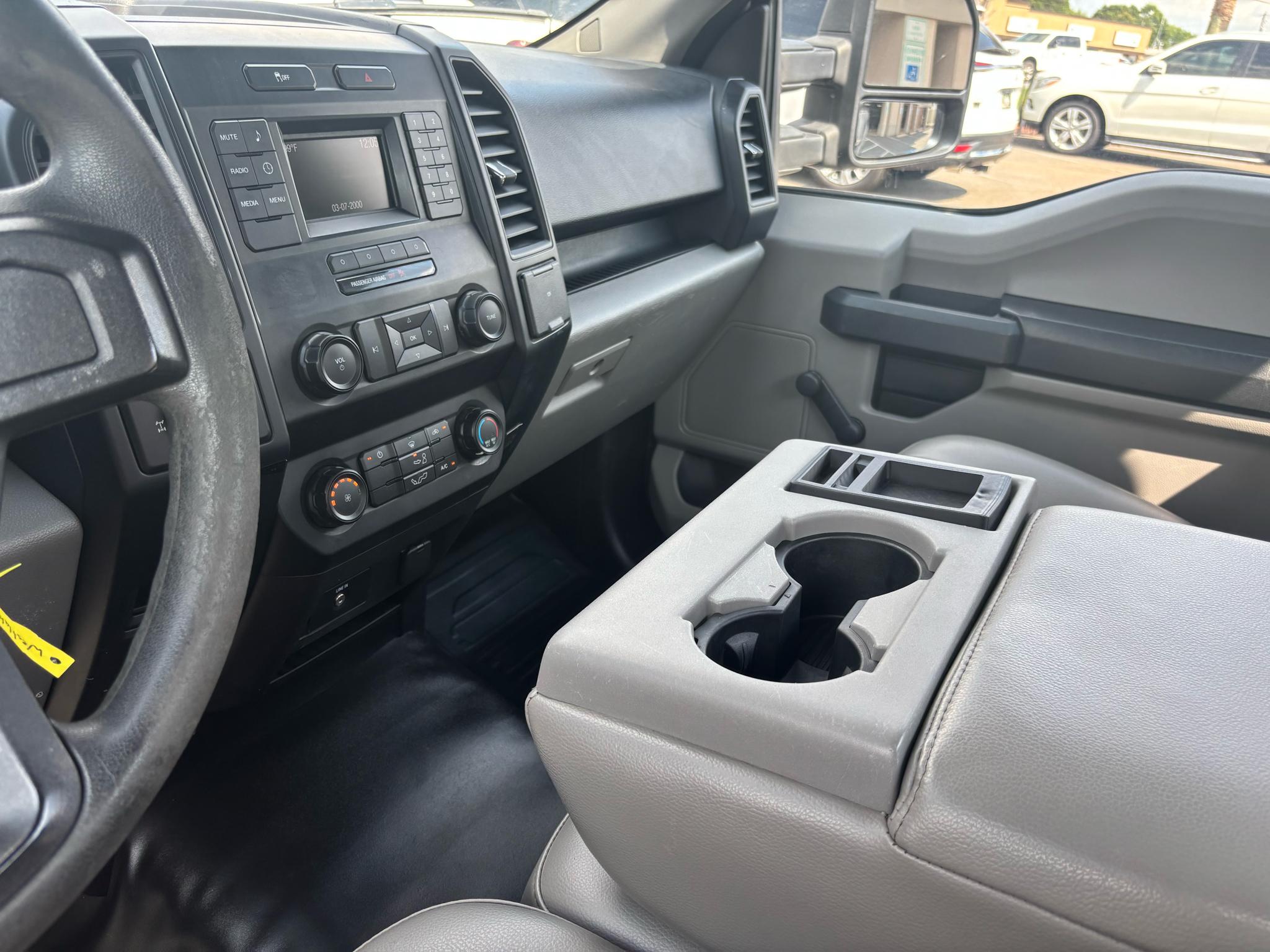Ford F-150 2WD Reg Cab 141" XLT 2016