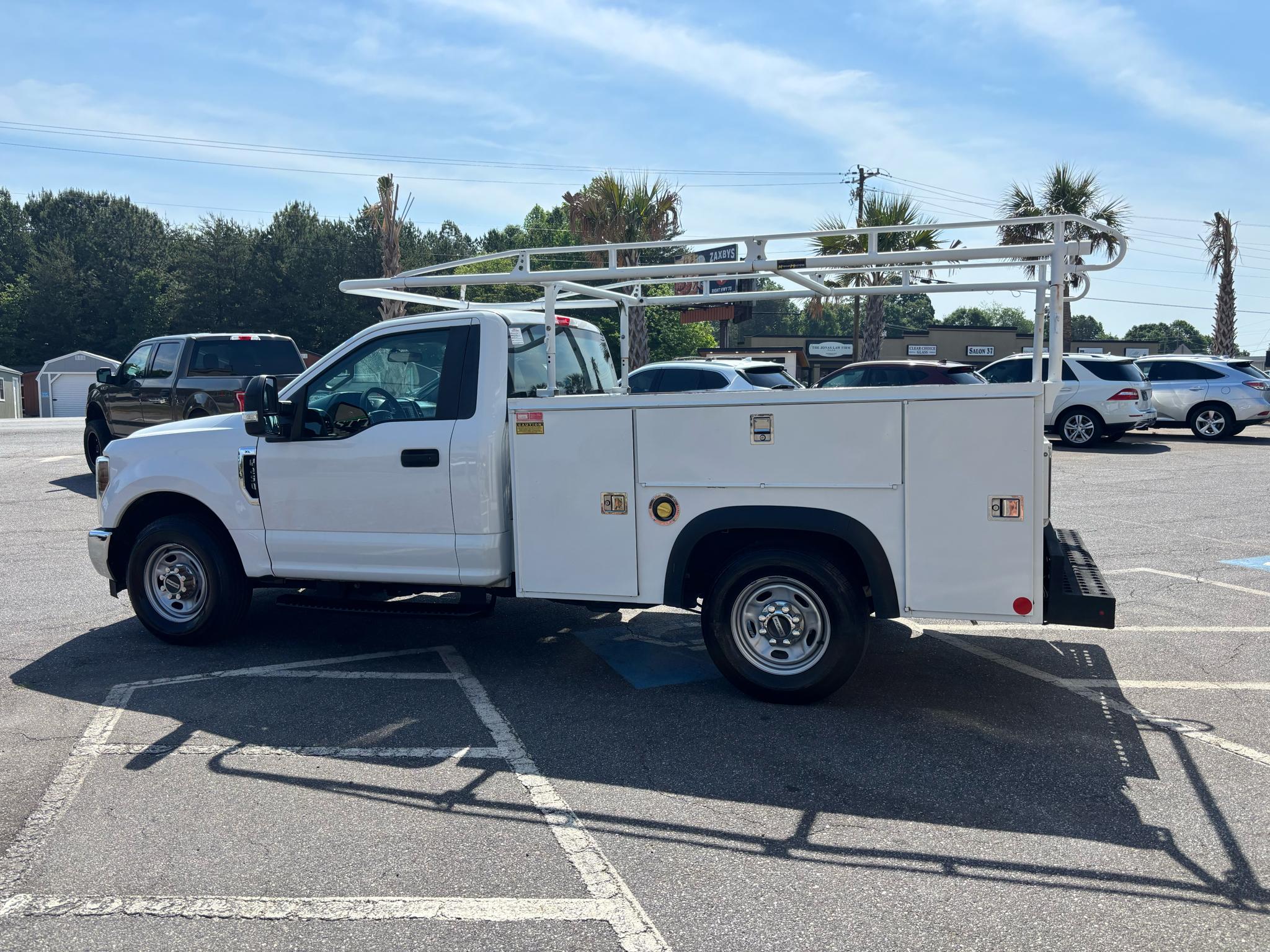 Ford Super Duty F-250 SRW XLT 2WD Reg Cab 8' Box 2019
