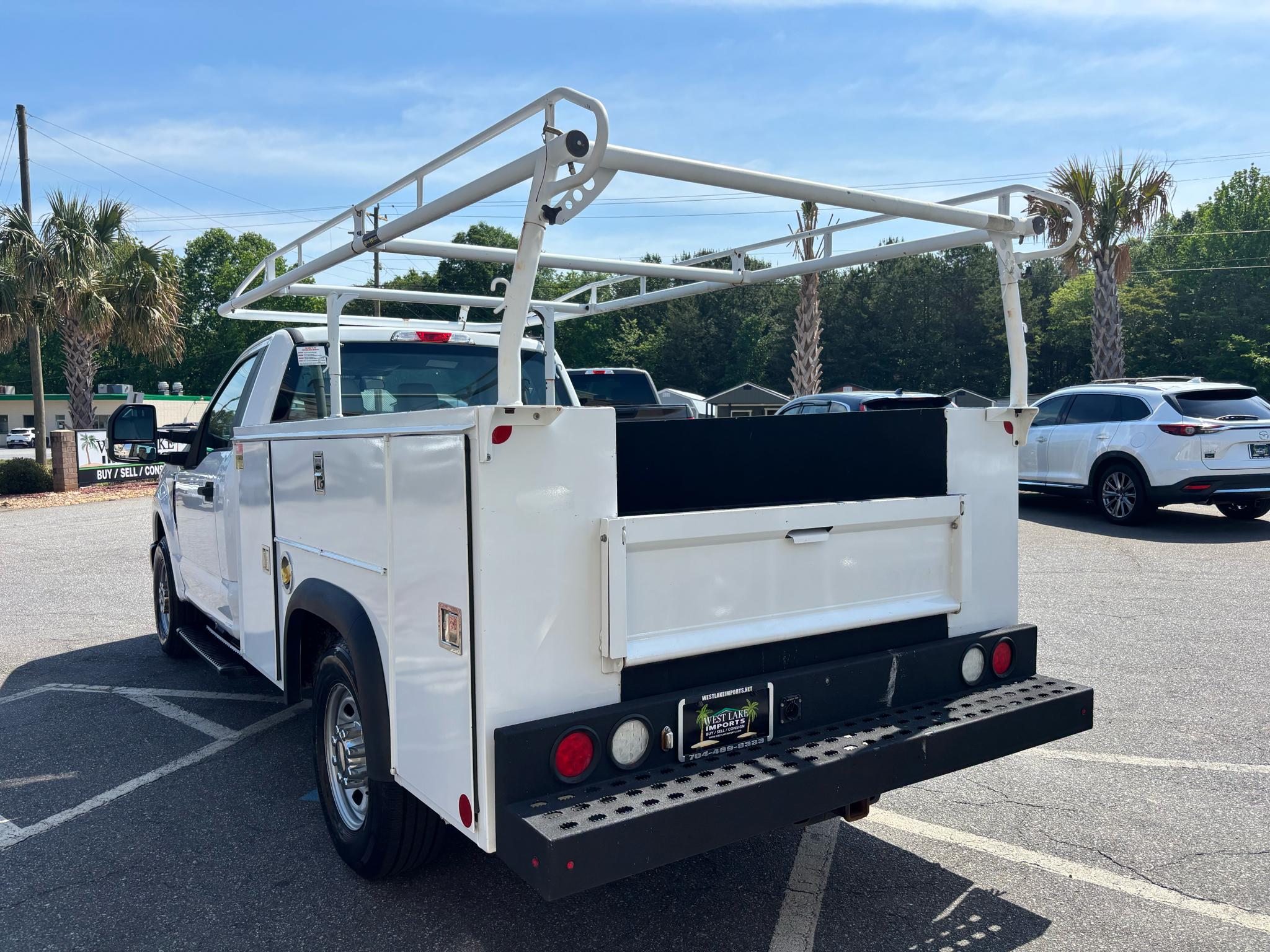 Ford Super Duty F-250 SRW XLT 2WD Reg Cab 8' Box 2019