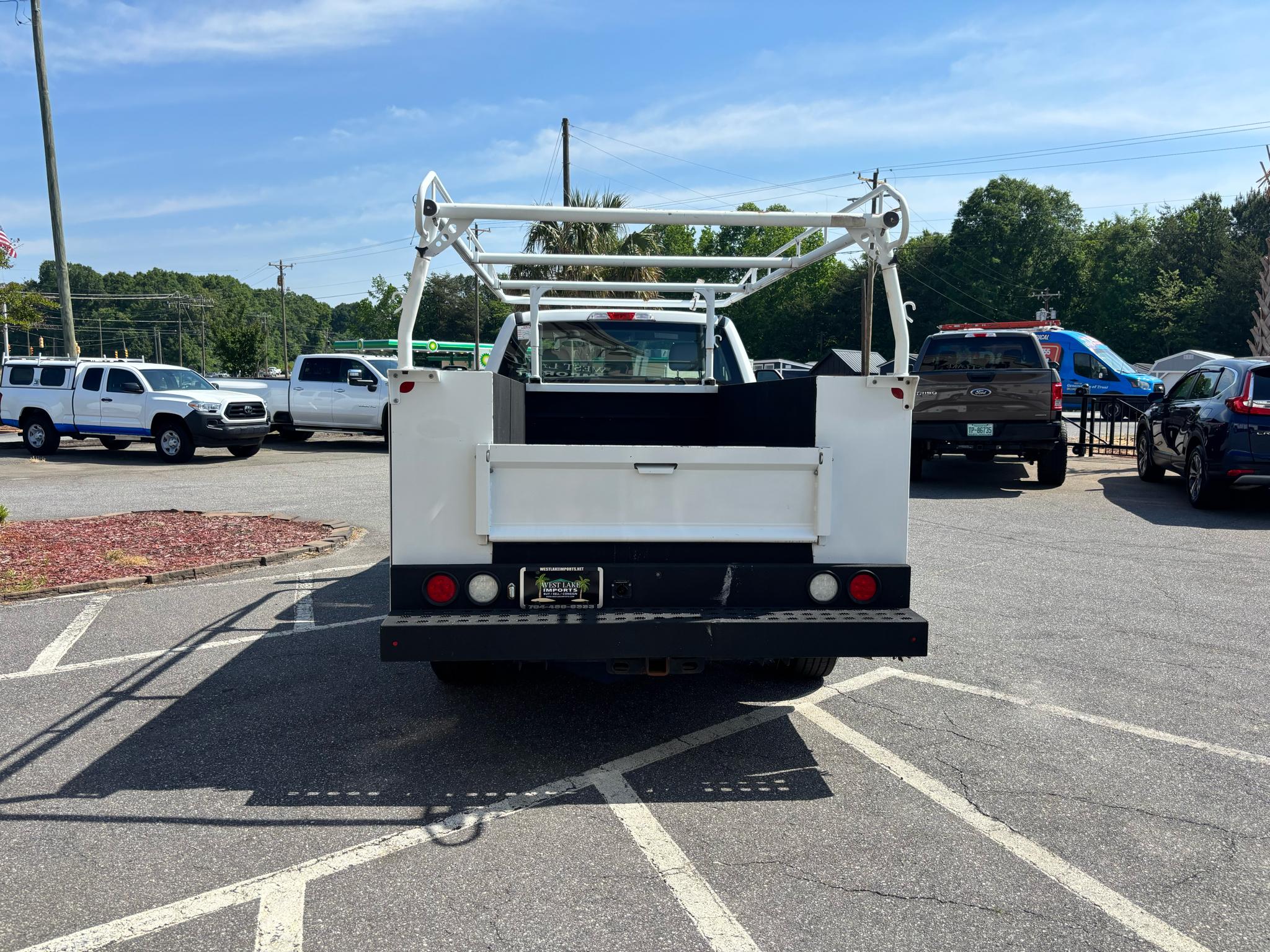 Ford Super Duty F-250 SRW XLT 2WD Reg Cab 8' Box 2019