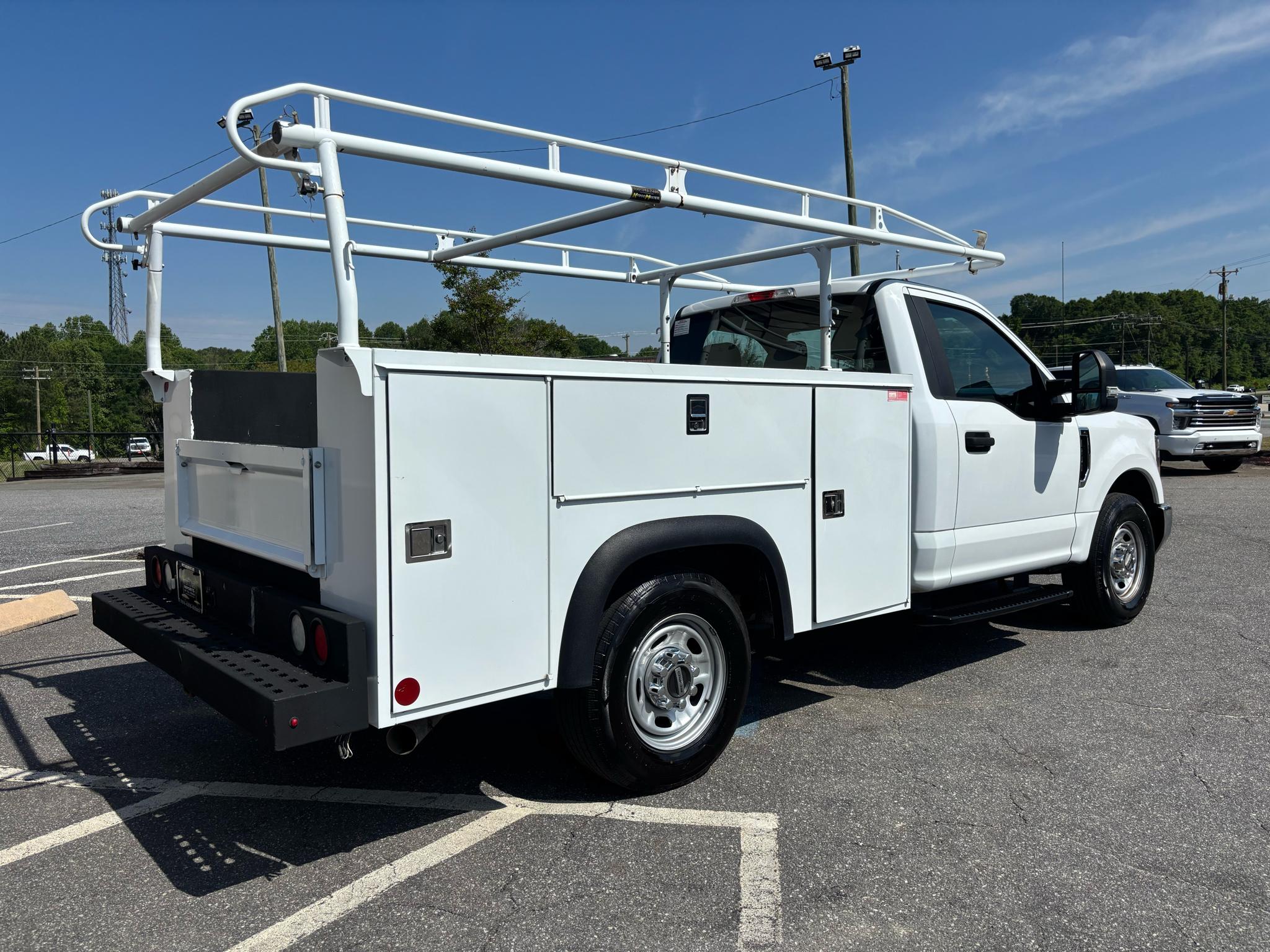 Ford Super Duty F-250 SRW XLT 2WD Reg Cab 8' Box 2019