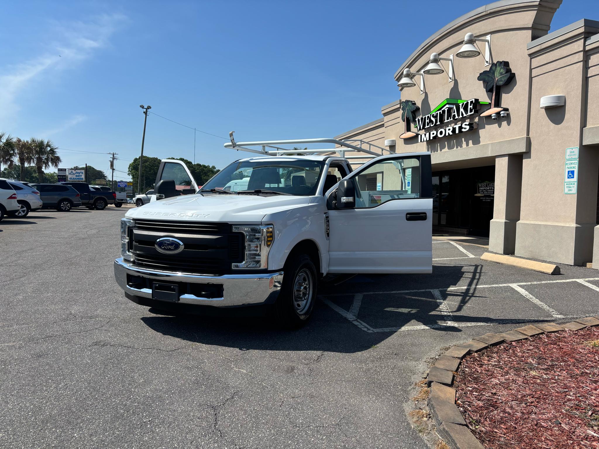 Ford Super Duty F-250 SRW XLT 2WD Reg Cab 8' Box 2019