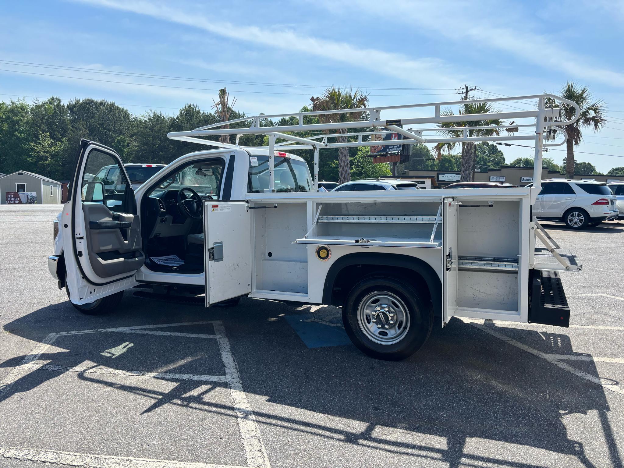 Ford Super Duty F-250 SRW XLT 2WD Reg Cab 8' Box 2019