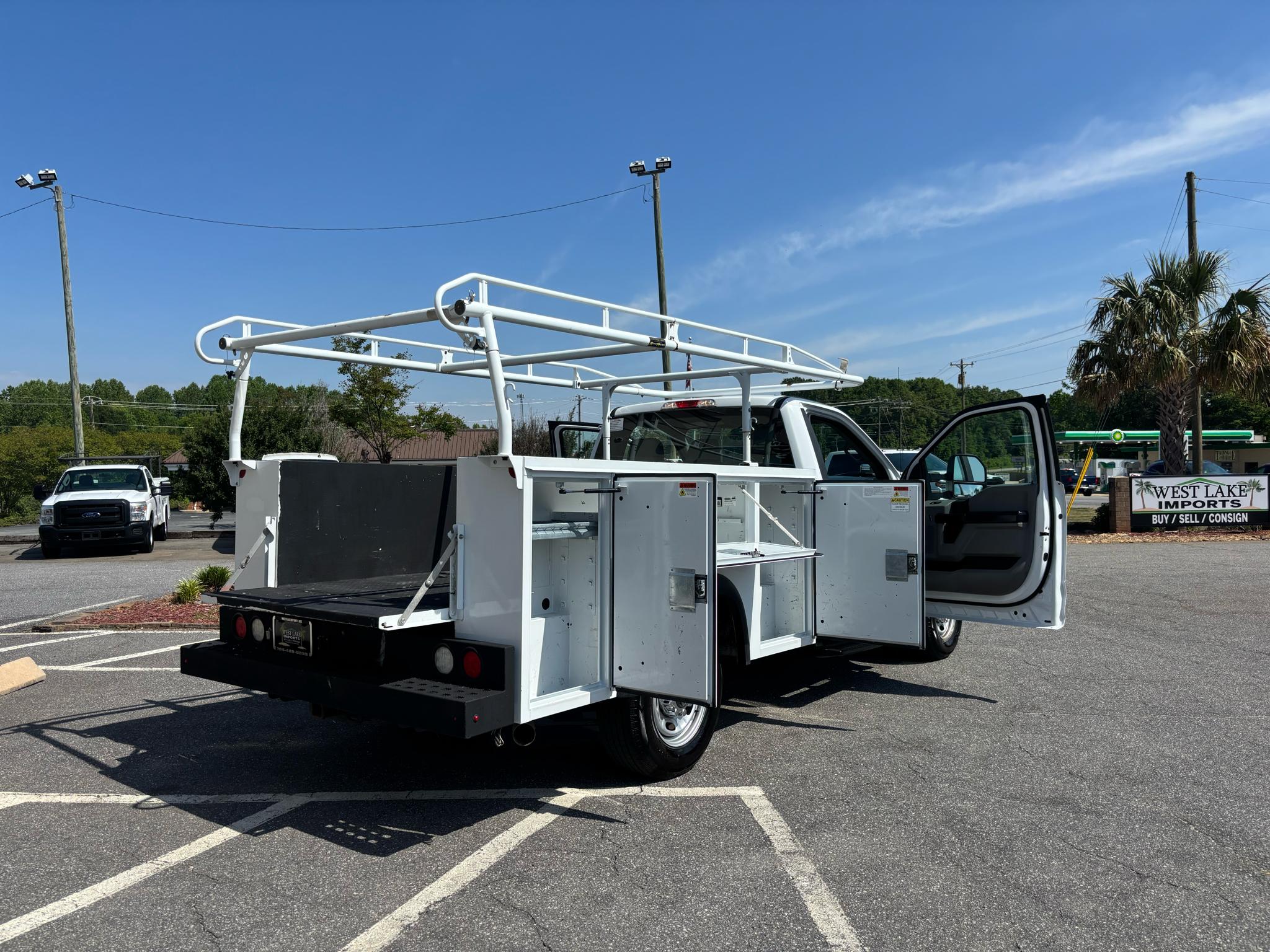 Ford Super Duty F-250 SRW XLT 2WD Reg Cab 8' Box 2019