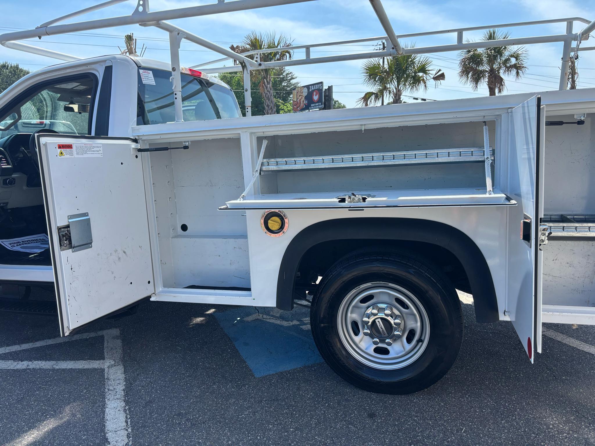 Ford Super Duty F-250 SRW XLT 2WD Reg Cab 8' Box 2019