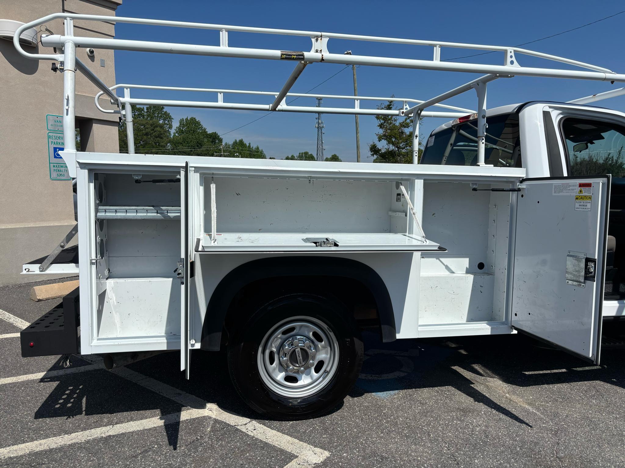 Ford Super Duty F-250 SRW XLT 2WD Reg Cab 8' Box 2019