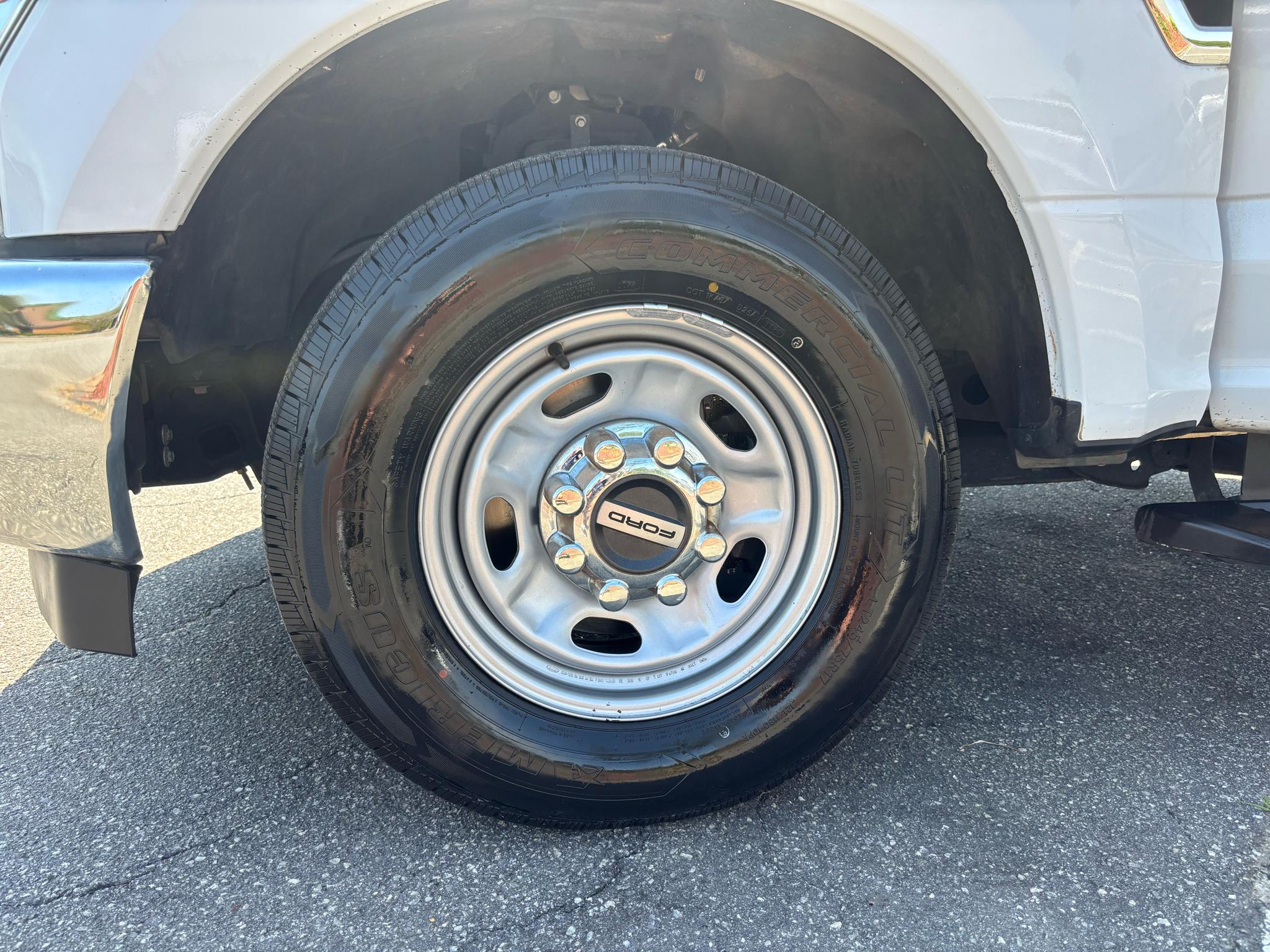 Ford Super Duty F-250 SRW XLT 2WD Reg Cab 8' Box 2019